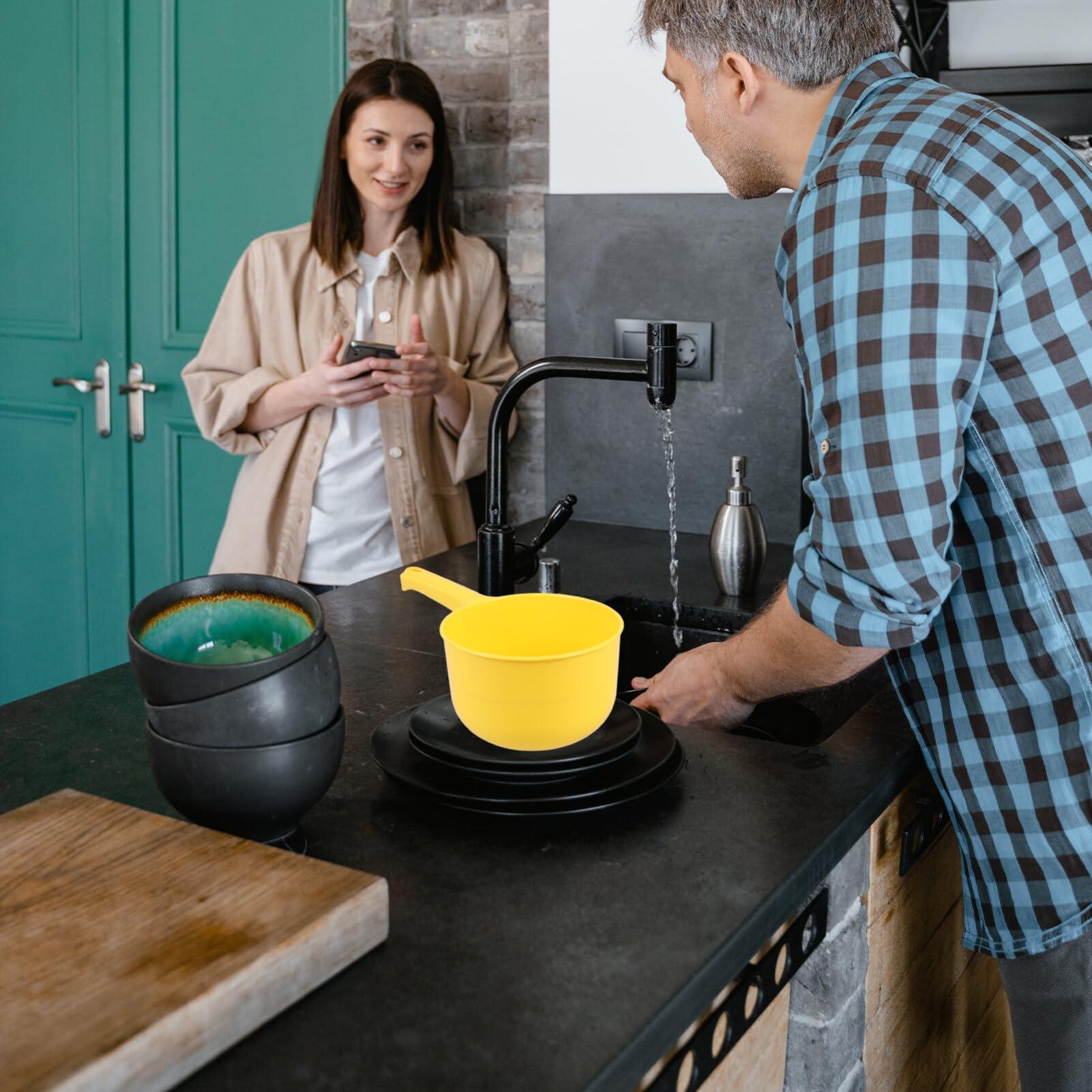 HOLIDYOYO HOLIDYOYO Japanese Plastic Water Ladle Bath Ladle Dippers, 3pcs Washing Spoons Shower Bucket Water Bath Scoop Bathroom Water Scoop Cup Home Essential Kitchen Home Tools