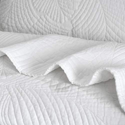 Brandream Brandream White Quilt Bedding Set Queen Size Cotton Luxury Palm Matelasse Quilt Set Quilted Bedspread Coverlet Set 3-Piece