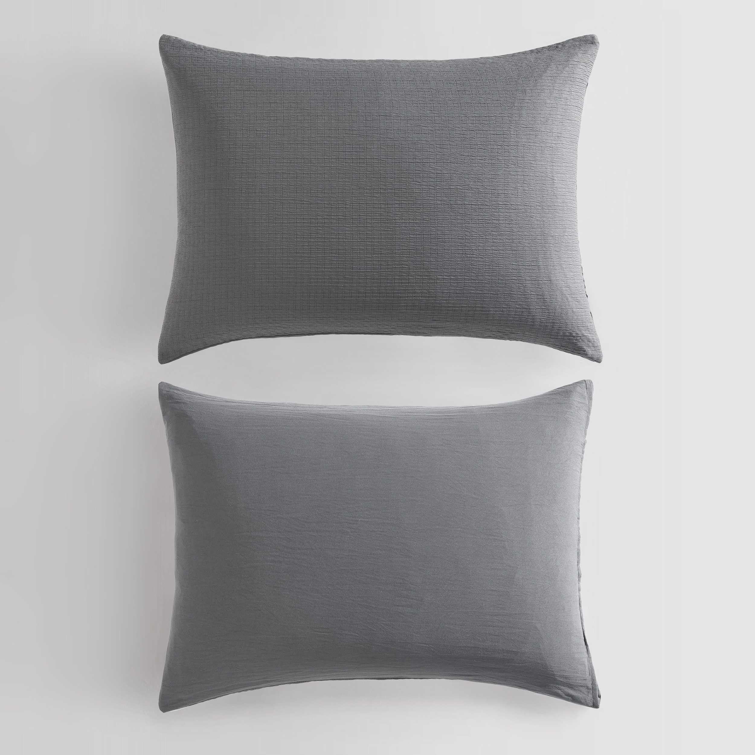 Calvin Klein Calvin Klein - King Duvet Cover Set, Super Soft Textured Bedding with Matching Shams, Reversible Home Decor, Oeko-Tex Certified (Seersucker Dark Grey, King)