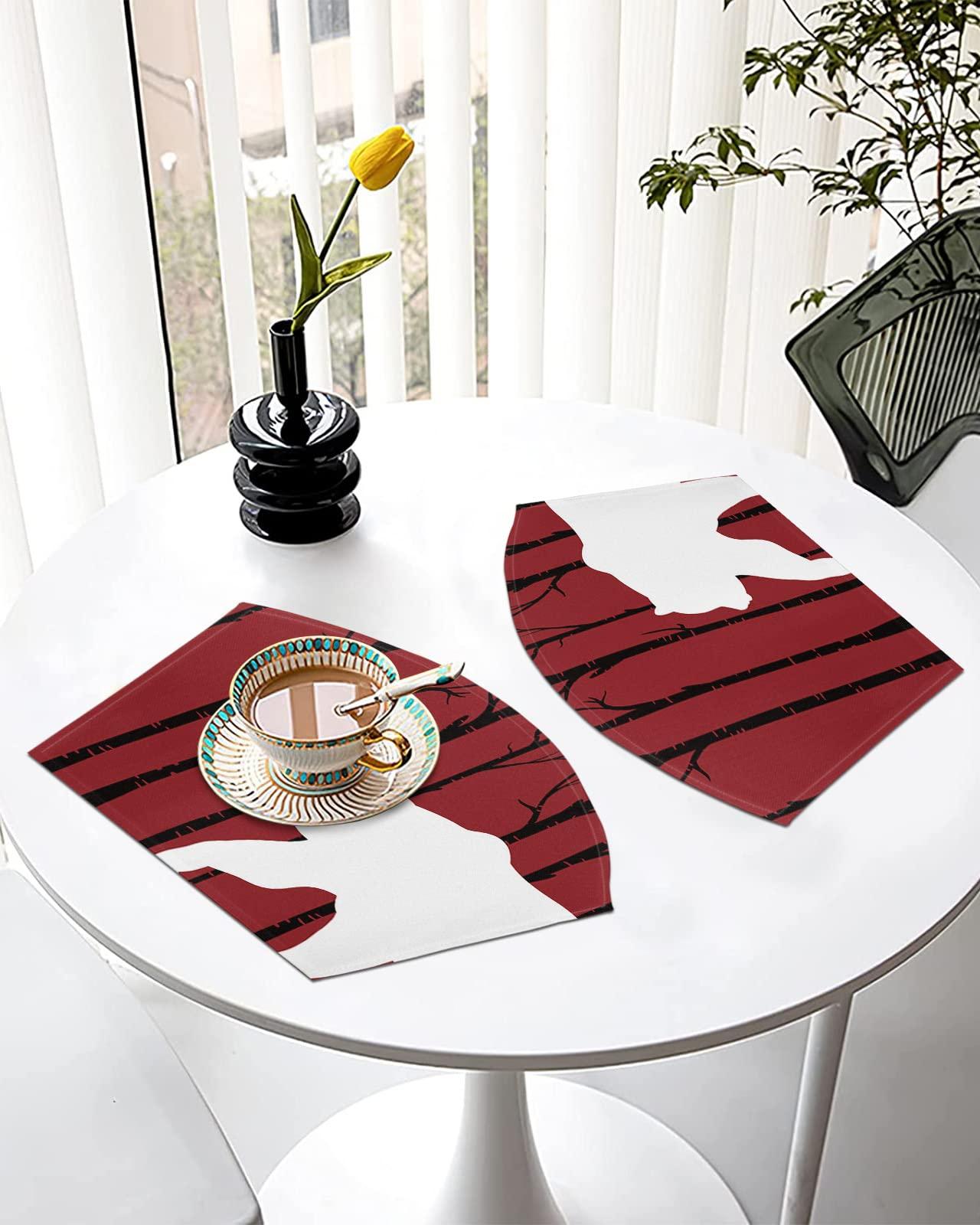 Daleng Christmas Round Table Placemats Set of 6 Christmas Silhouette of Bear Wedge Shaped Placemats Non-Slip Heat Insulation Table Mats Durable Wipeable Placemats for Round Tables Party Decor