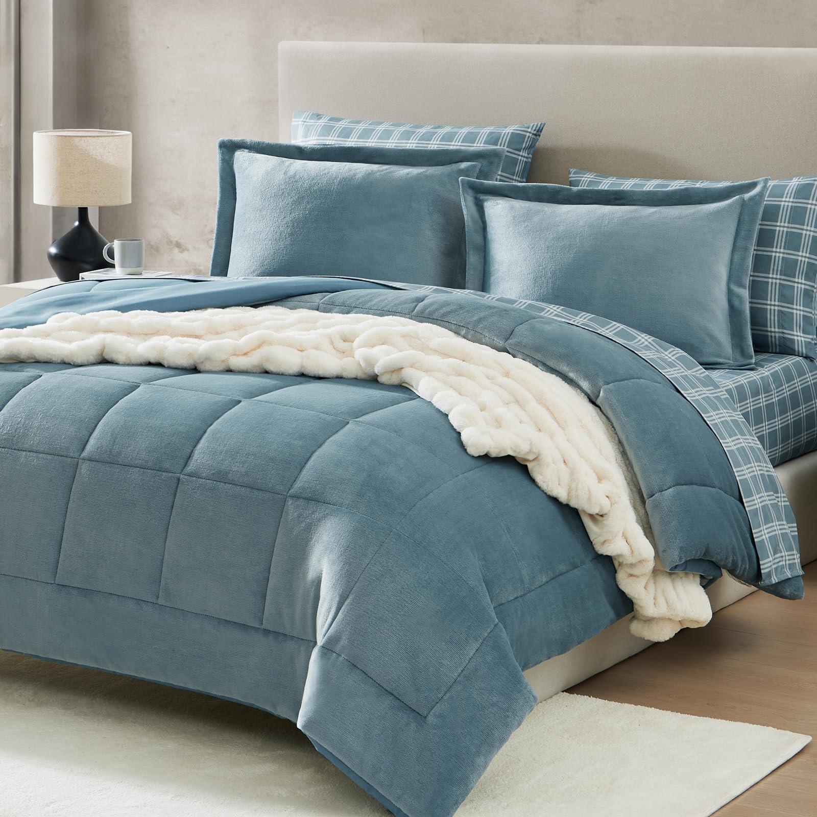 AMBERSPACE AMBERSPACE Plush King Size Comforter Set 7 Pieces, Light Blue Plush Flannel Velvet King Size Comforter Set with Sheets, Soft Warm Plush Comforters, King Bedding Set 7 Piece 102\"*90\" Light Blue