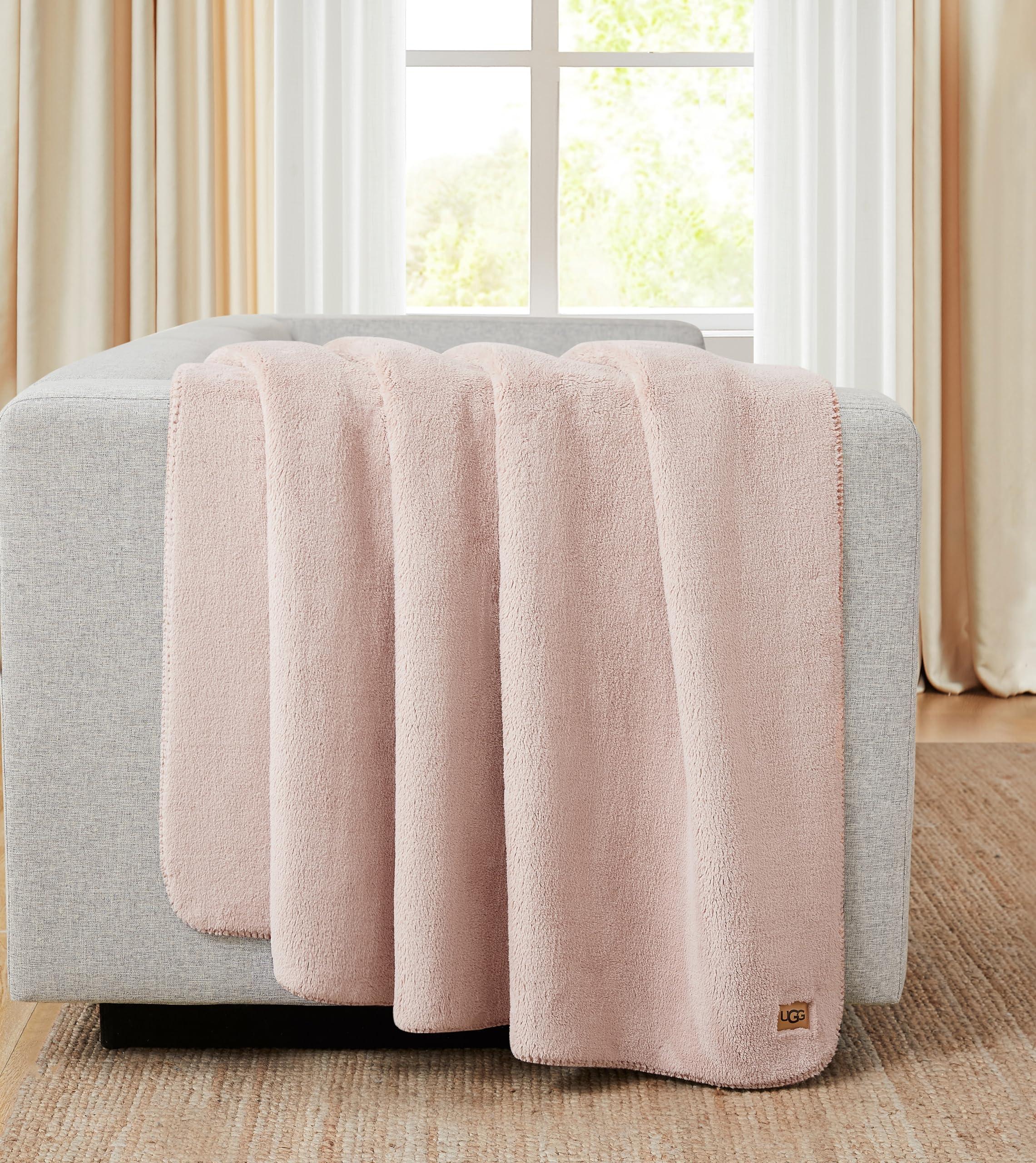 UGG UGG Whitecap Plush Throw Blanket Fleece Lightweight Soft Cozy Throw for Couch Luxury Home Decor for Living Room Machine Washable Hypoallergenic Flannel Blankets, 50-inch x 70-inch, Light Pink Quartz