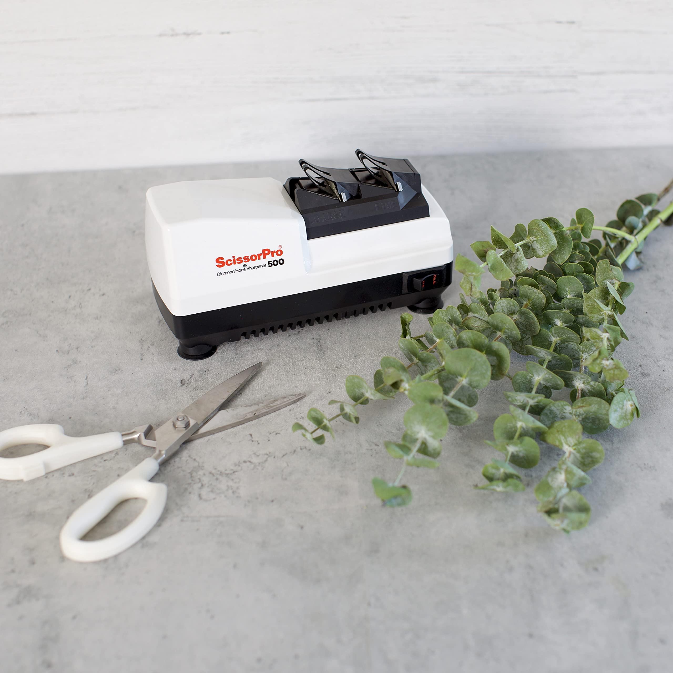 Chef’sChoice Chef's Choice Scissorpro Electric Professional with Diamond Hone Features Precise Angle Guides Sharpens a Variety of Household Scissors, 2-Stage, White