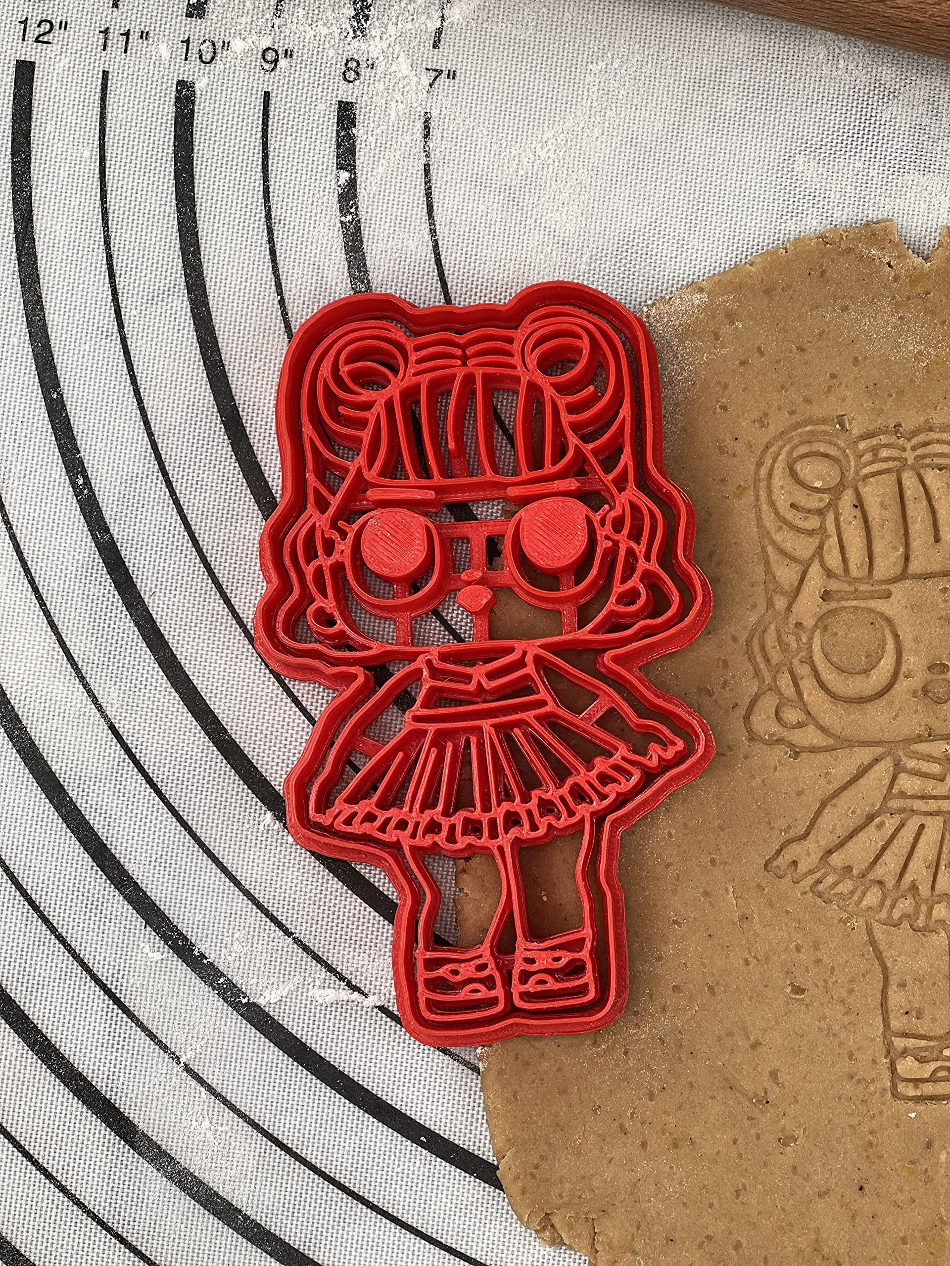 3D Kitchen Art L.O.L Surprise Doll Cookie Cutter and Mold LOL 5-Inch-Scale Produced by 3D Kitchen Art (Doll 5)