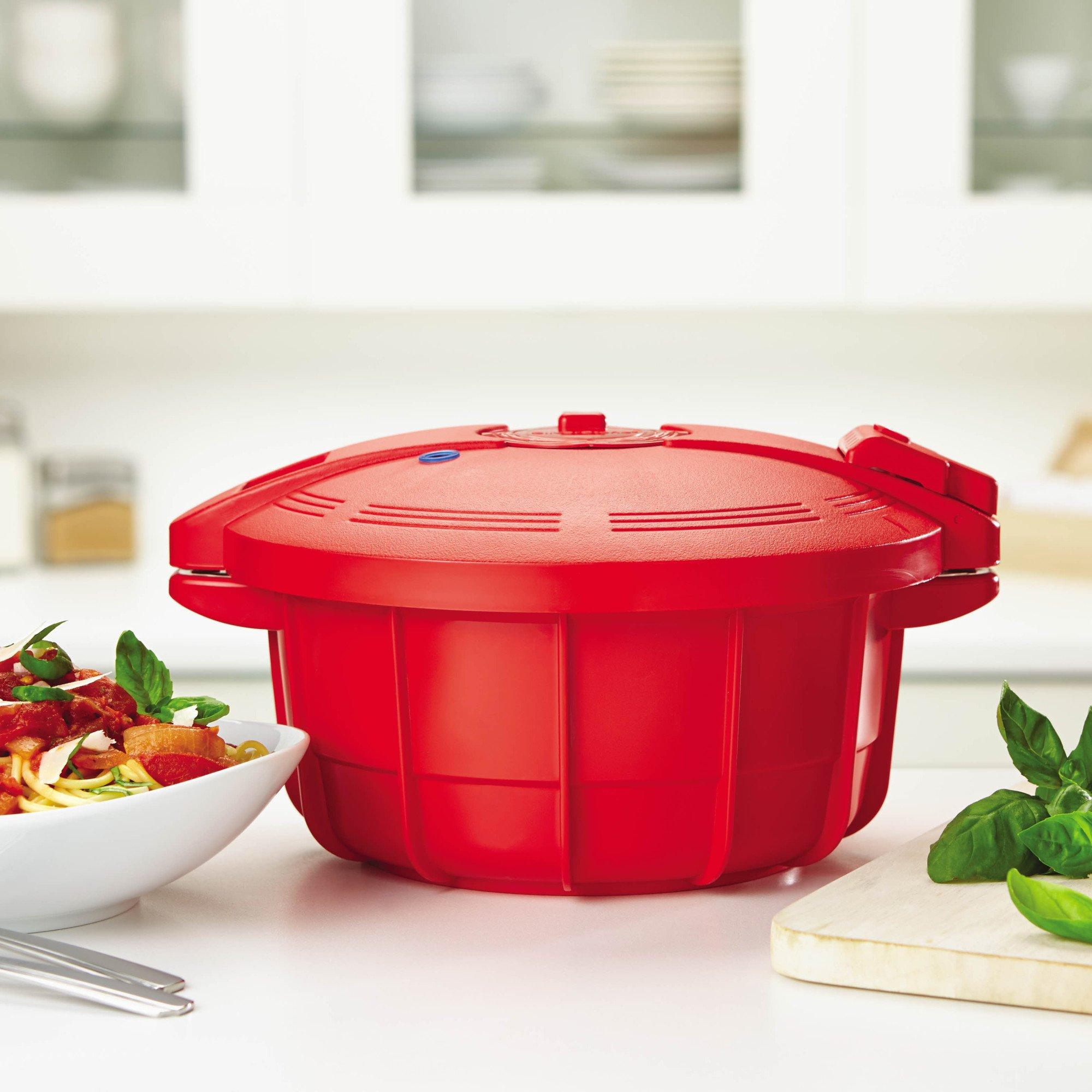 SilverStone SilverStone 51388 Microwave BPA Free Microwave Pressure Cooker - 3.4 Quart, Red