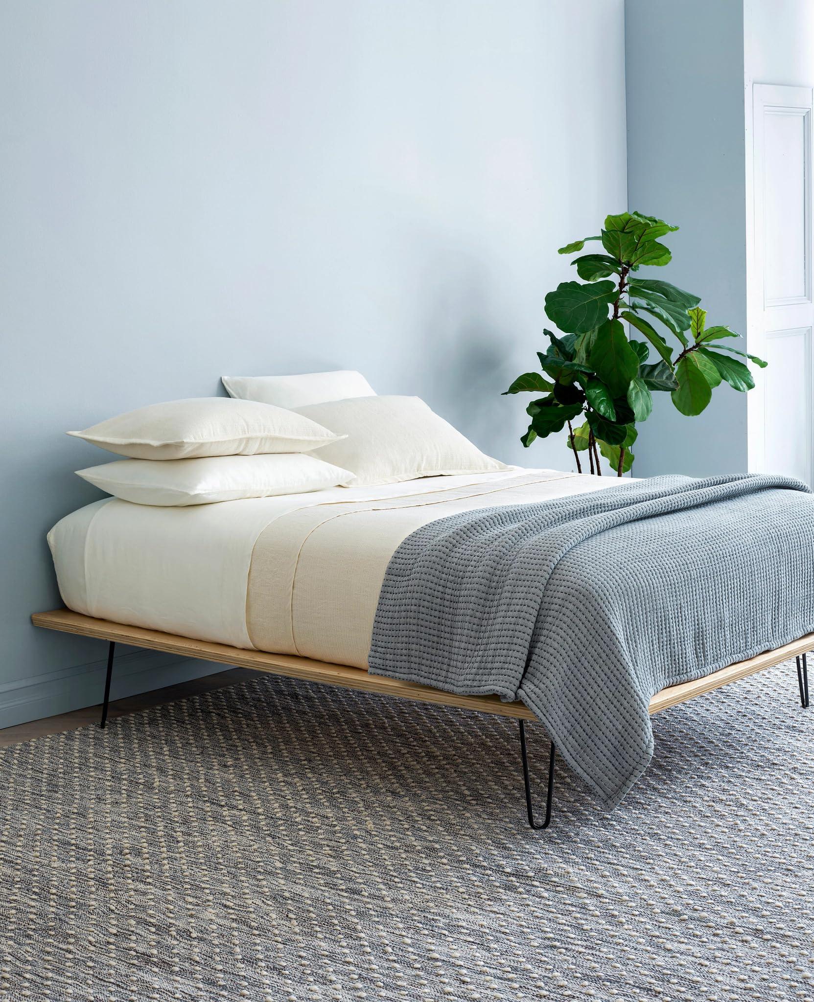 Dash & Albert Dash and Albert Hobnail Blue Handwoven Indoor/Outdoor Rug, 3 X 5 Feet, Blue Geometric Pattern