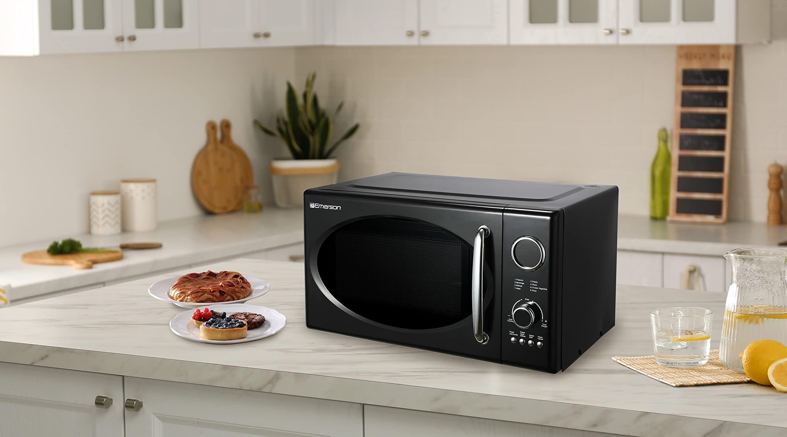 Emerson Emerson MWRG0901BK Retro Compact Countertop 800W Microwave Oven with 1,000W Grill Function, LED Display, 5 Power Levels, 8 Auto Menus, Glass Turntable and Child Safe Lock, 0.9 Cu. Ft., Black