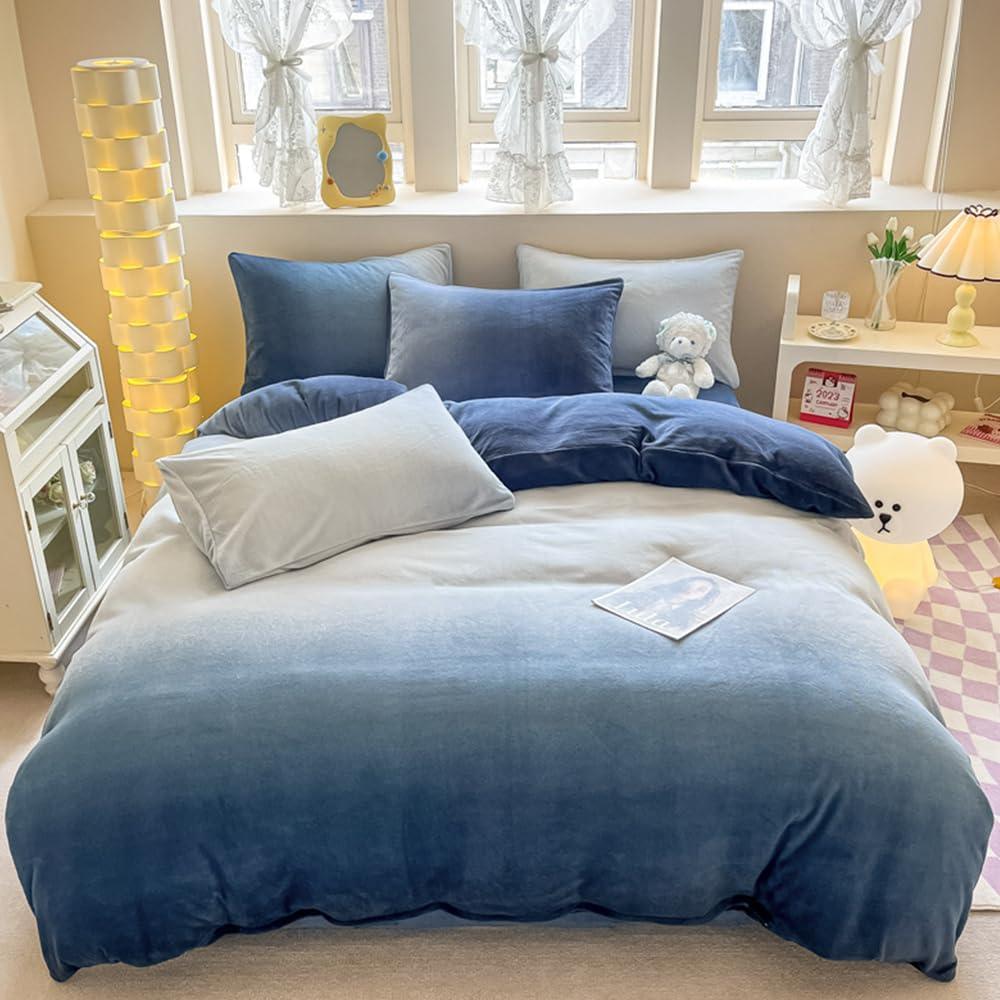 CLOTHKNOW CLOTHKNOW Blue White Velvet Duvet Cover Set Queen 3Pcs Dark Blue Fluffy Bedding Sets Blue White Bedding Duvet Cover Sets Soft Flannel Bedding Queen Size Sets Blue Bedding Sets