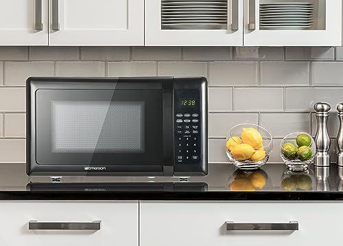 Emerson Radio Emerson MW7302B Compact Countertop Microwave Oven with Touch Control, LED Display, 700W, 10 Power Levels, 6 Auto Menus, Glass Turntable and Child Safe Lock, 0.7 Cu., Ft. Black