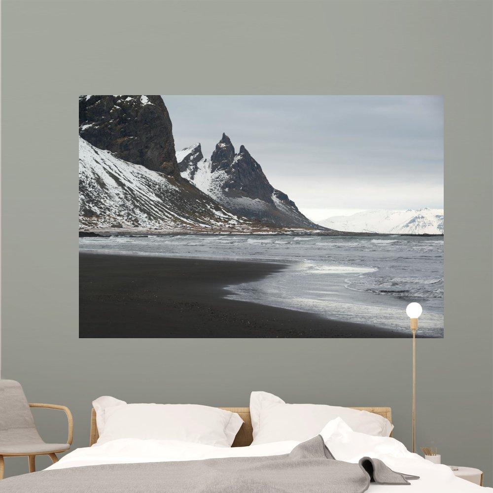 Safavieh SAFAVIEH Adirondack Collection 6\' Square Rose / Cream ADR125Z Modern Wave Distressed Non-Shedding Living Room Bedroom Dining Home Office Area Rug