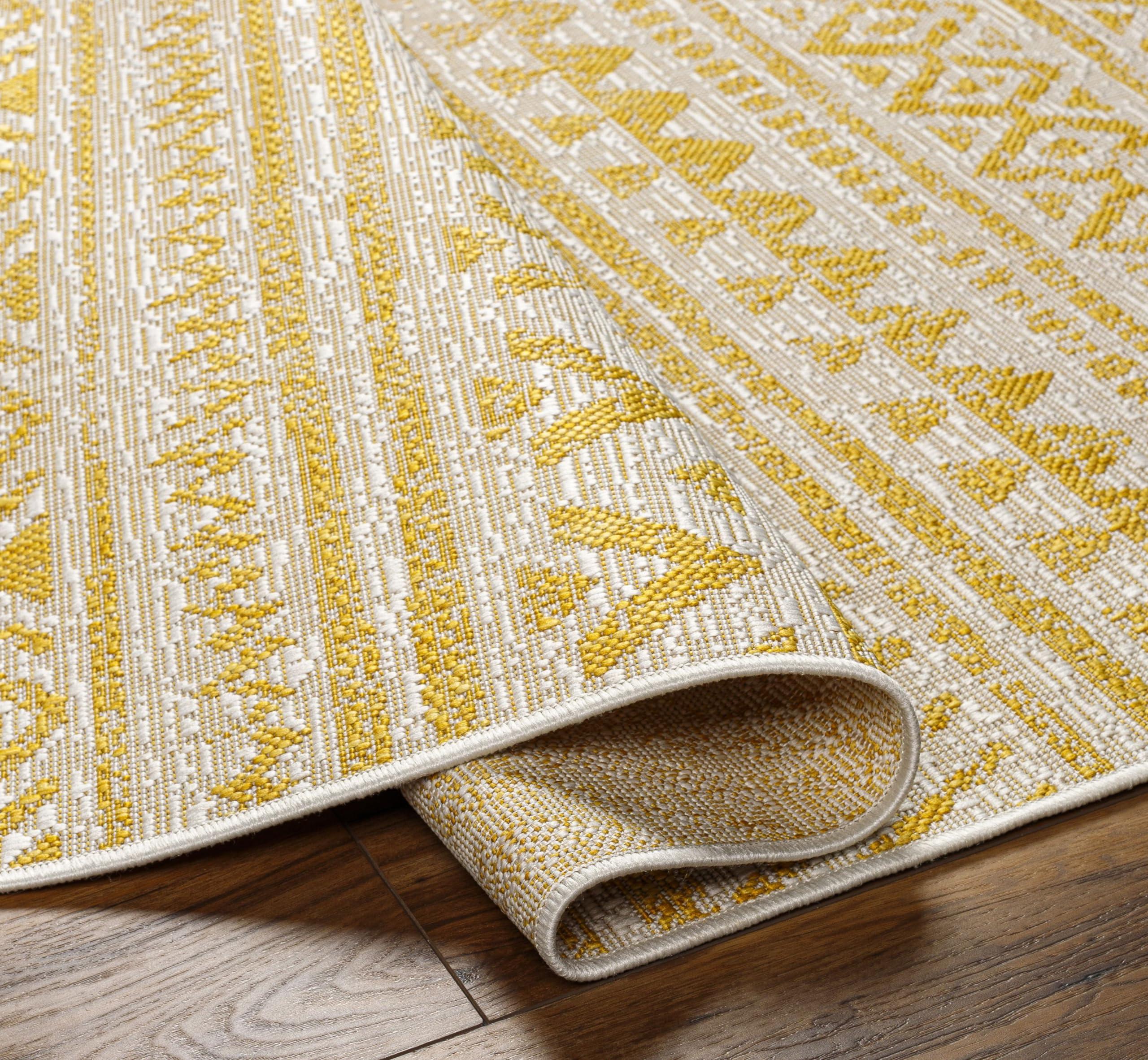 MARK & DAY Mark&Day Outdoor Rugs, 7x7 Goff Global Indoor/Outdoor Saffron Square Area Rug, Non Shedding Yellow Carpet for Patio, Porch, Deck, Bedroom, Living Room or Kitchen (6'7" Square)