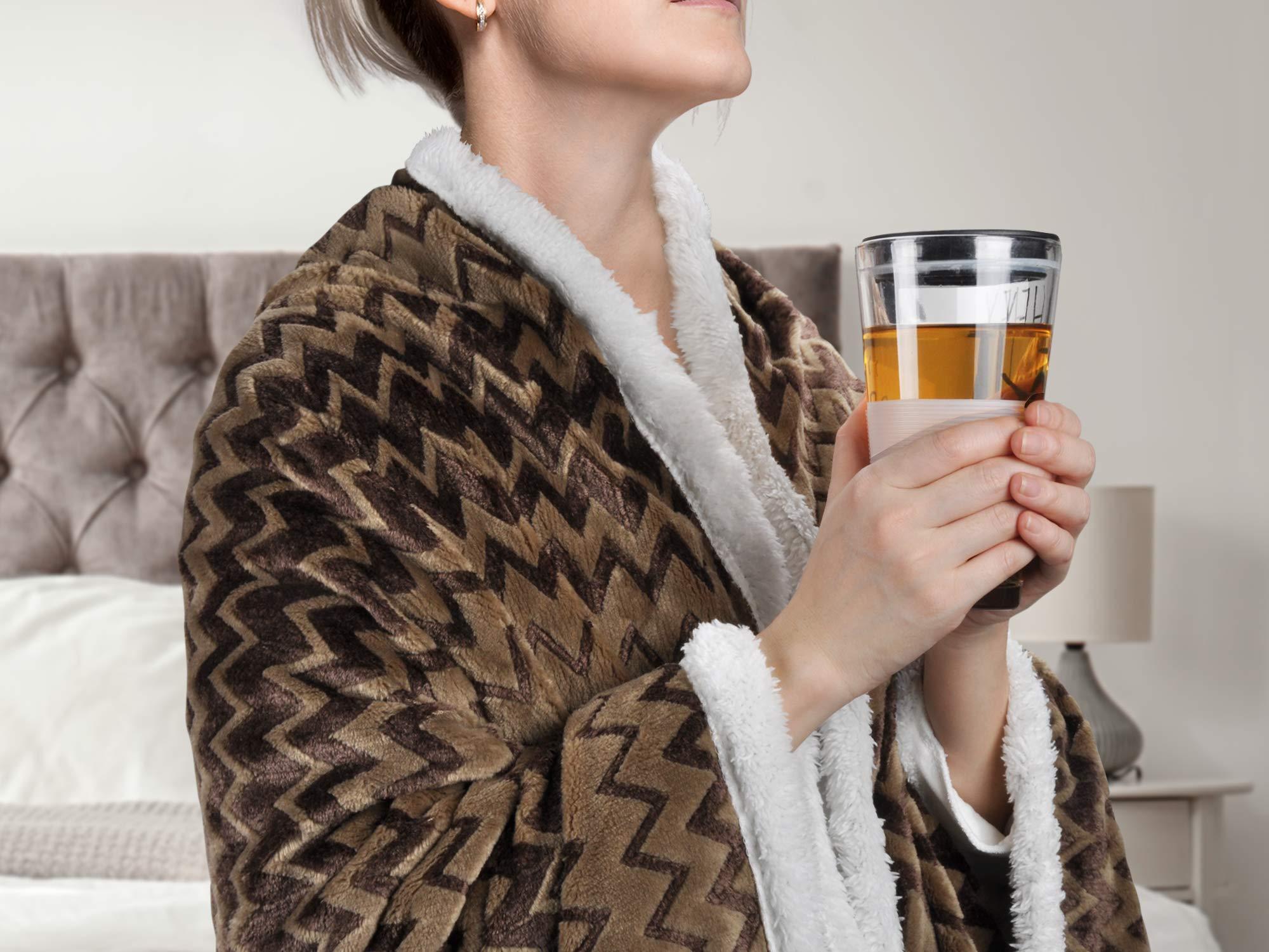 Tirrinia Christmas Throw Sherpa Blanket 50" x 60" Snowflake Pattern, Super Soft Fluffy Sherpa Throw TV Blanket Decorative Blanket for Bed Couch Holidays Blue