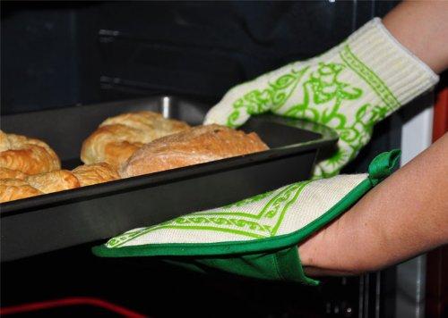 G & F Products G & F 1688 Dupont Nomex & Kevlar Heat Resistant Oven Gloves, 3-Finger Oven Gloves & Pot Holder Set