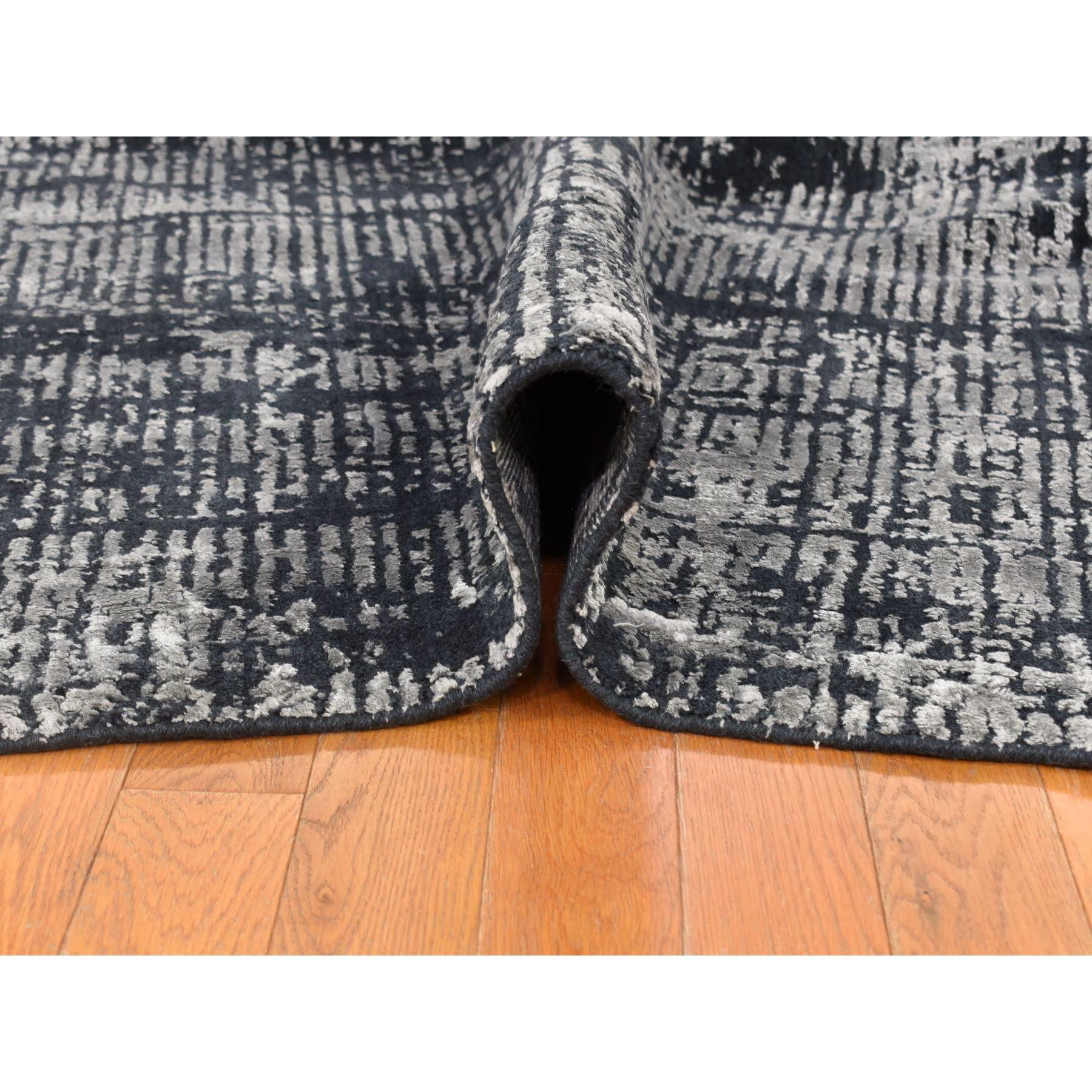 Shahbanu Rugs Shahbanu Rugs Black and Silver Modern Wool and Plant Based Silk Hand Loomed Oriental Rug (5'10"x9')