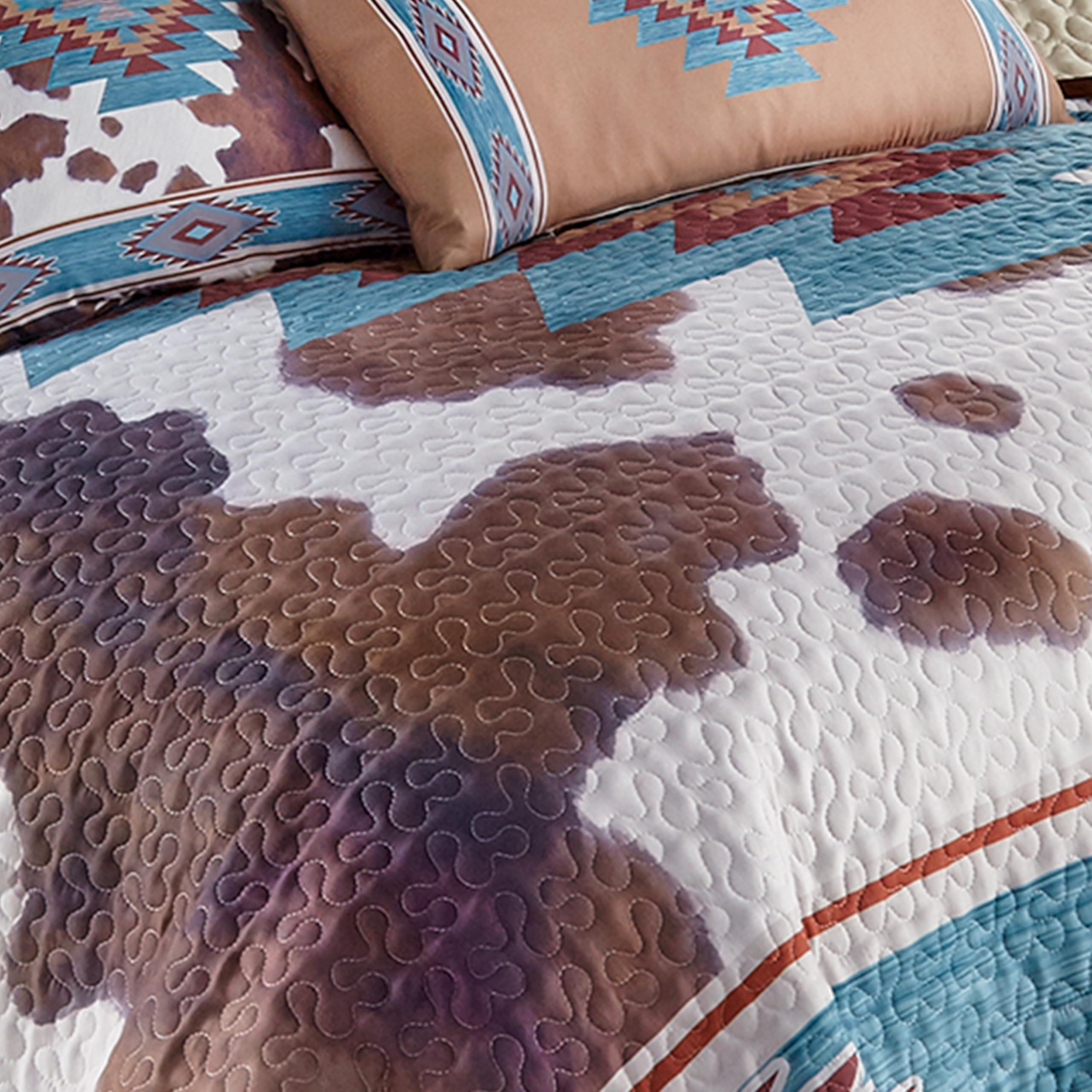 BLACK FOREST DECOR Black Forest Dcor Aztec Cowhide Twin Quilt Set - Lightweight, Southwest Style Bedding with Cowhide and Geometric Patterns, Includes Quilt and Sham, Machine Washable