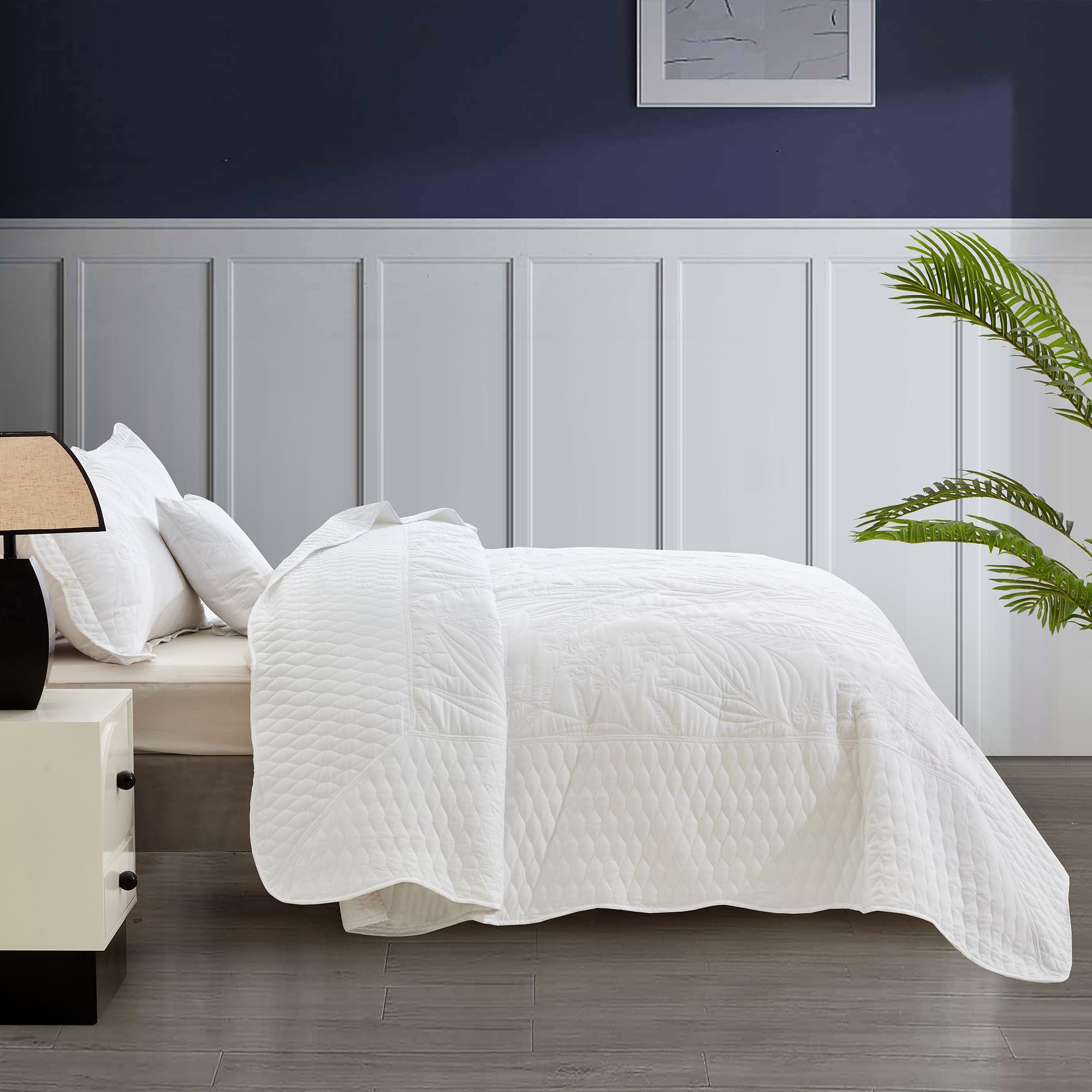 DaisyHuang DaisyHuang Botanical Oversized Bedspread Queen Size - Leaves Pattern Stitching Quilt Set - Elegent & Fresh Style Bedding Coverlets, Reversible, Lightweight, 4 Piece, White