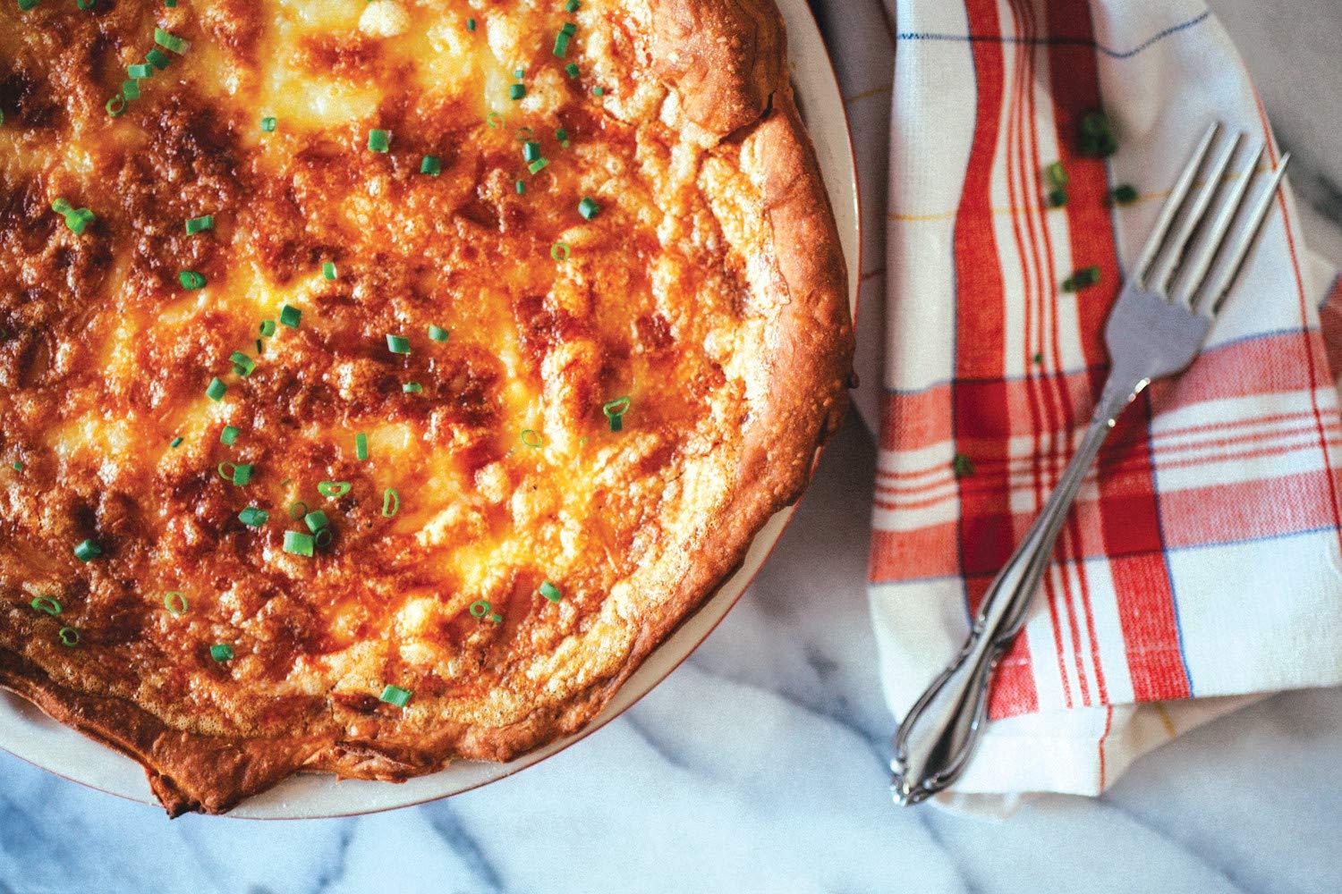 Le Creuset Le Creuset Stoneware Pie Dish, 9", Cerise