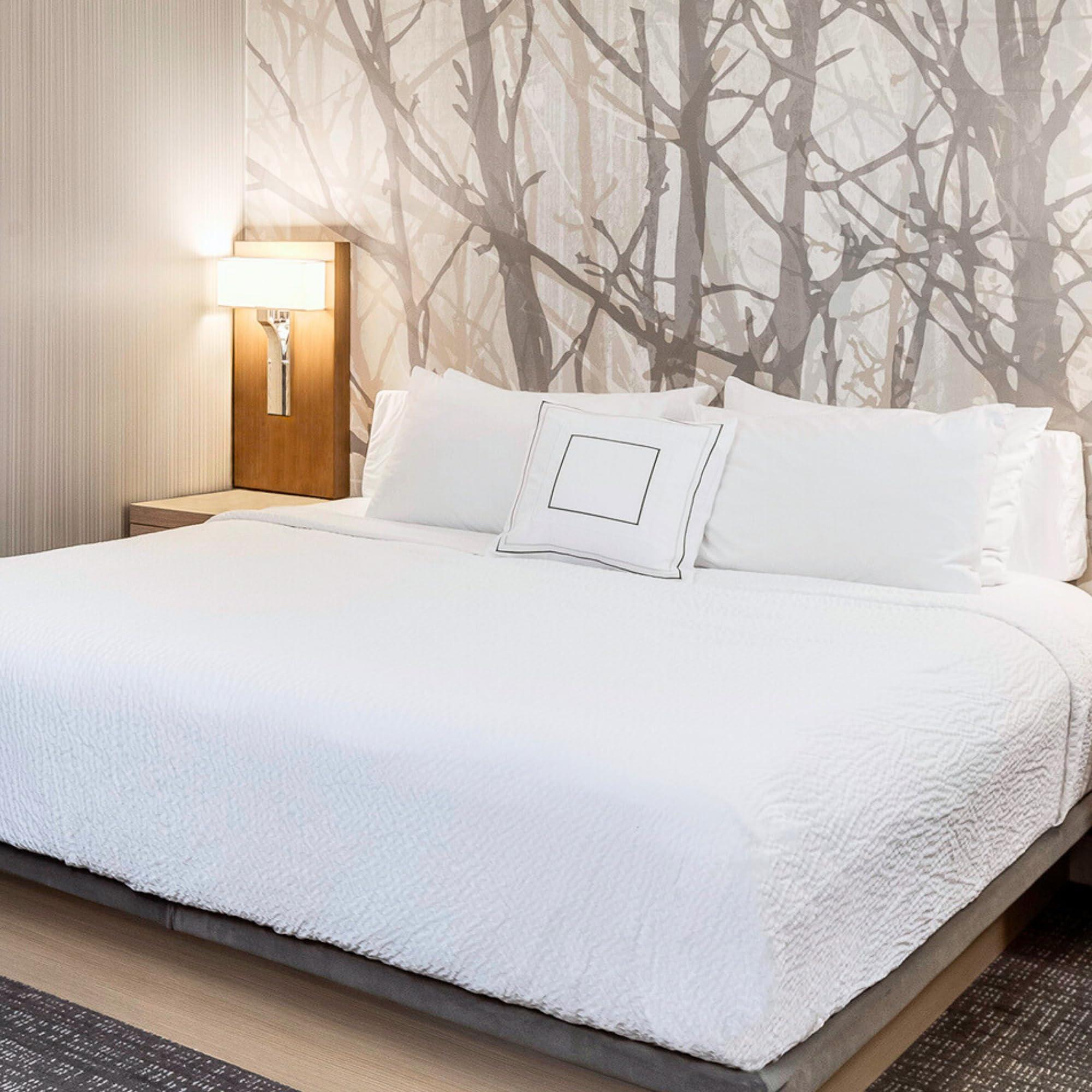 Courtyard by Marriott Courtyard by Marriott Textured Coverlet - Lightweight Coverlet with Wash-Activated Ripple Texture Exclusively for Courtyard - White - Queen, Perfect for Warmer Temperatures, Breathable