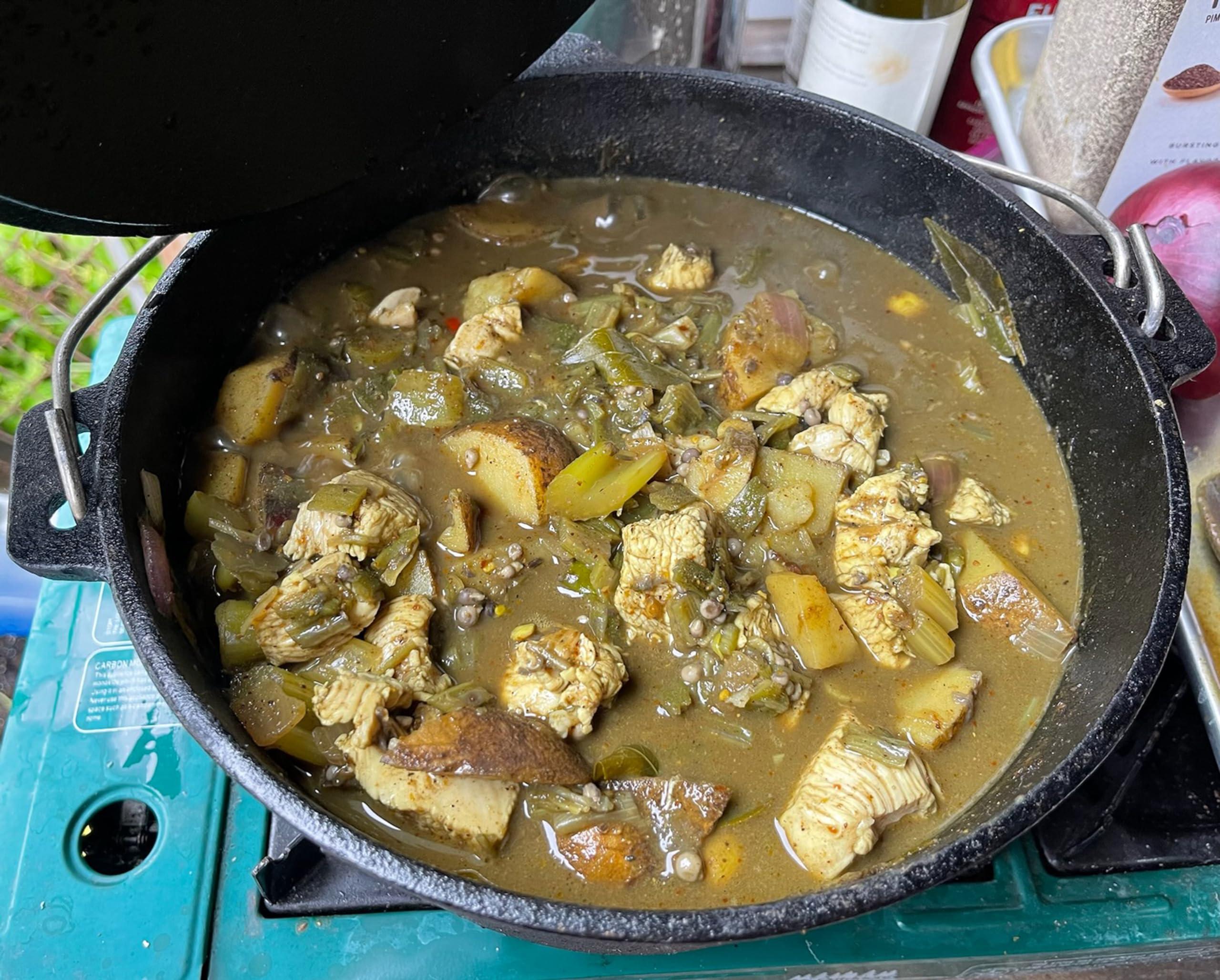 King Kooker 12 Qt. Seasoned Cast Iron Dutch Oven with Cast Iron Lid,Black