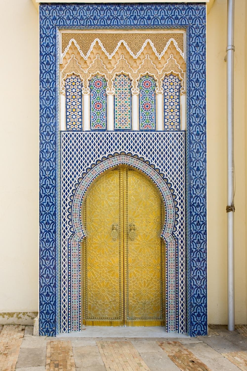 AODE ELC T-5000 5000-Watt Voltage Converter Transformer - Step Up/Down - 110V/220V - Circuit Breaker Protection [3-Years Warranty]