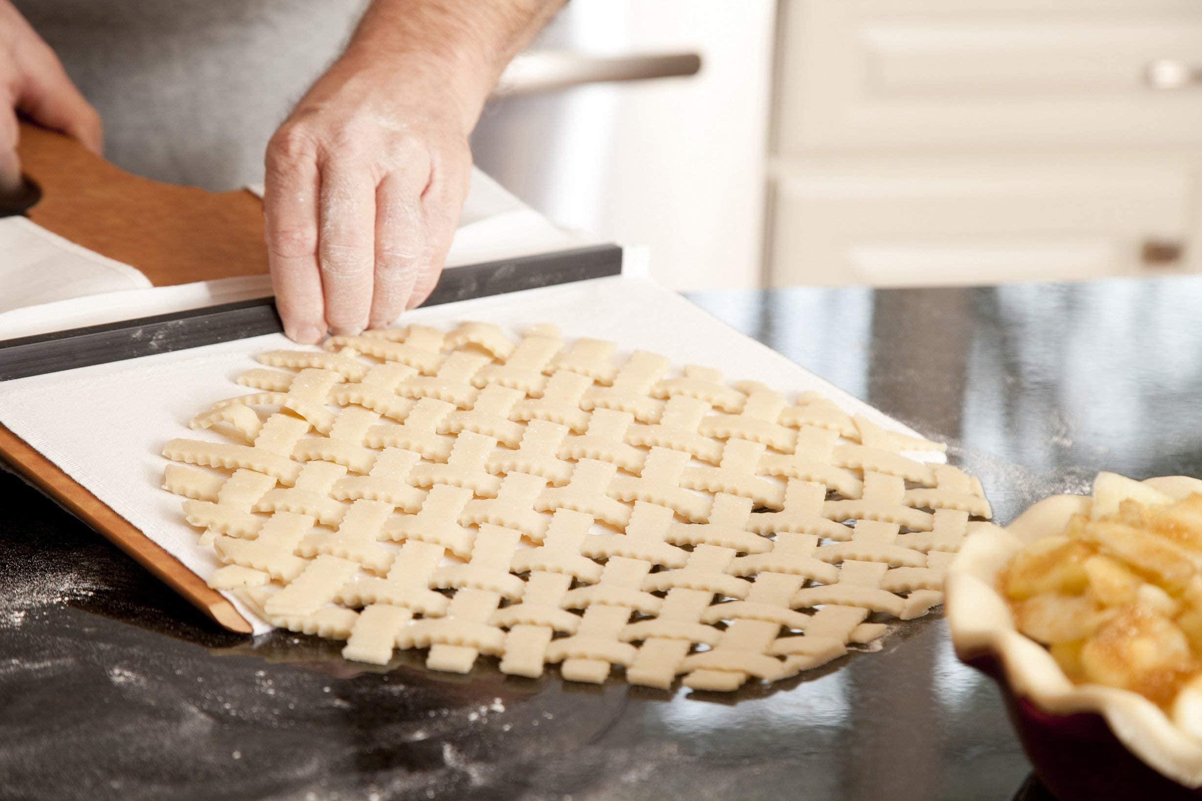 Super Peel Super Peel The Original Pro Composite - Easy Non-stick Pizza Transfer - 14" Wide