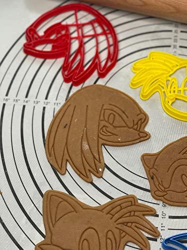 3D Kitchen Art Set of 3 Sonic Knuckles the Echidna Miles Tails Prower Head Cookie Cutters & Molds Produced by 3D Kitchen Art
