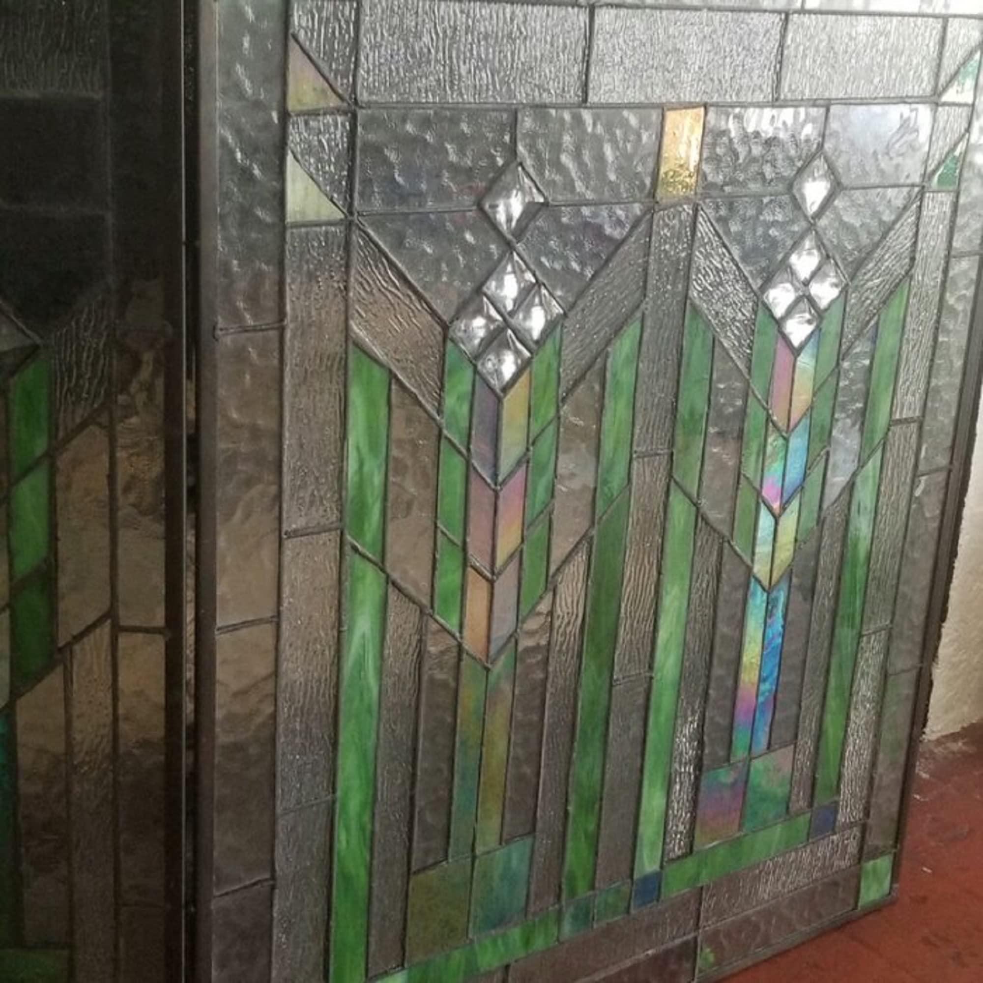 CHLOE CHLOE Lighting Benjamin Mission 3pcs Folding Tiffany-Glass Fireplace Screen 38\" Wide