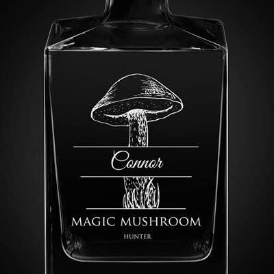 Maverton Maverton Geometric Whiskey Decanter with engraving - Symmetrical Carafe for him - Customized Glassware for man - Stylish Barware for Birthday - Whisky Decanter for husband - Mushroom