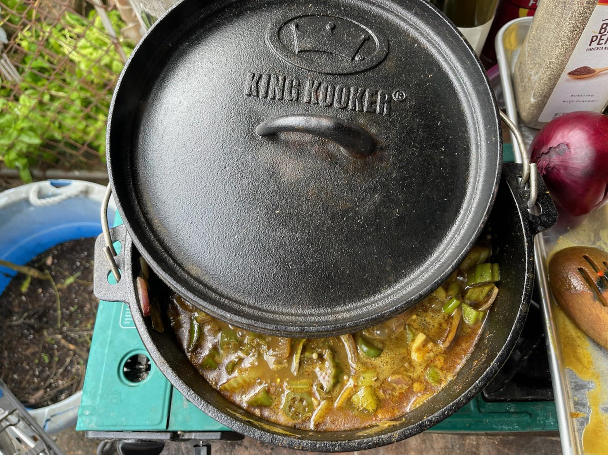 King Kooker 12 Qt. Seasoned Cast Iron Dutch Oven with Cast Iron Lid,Black