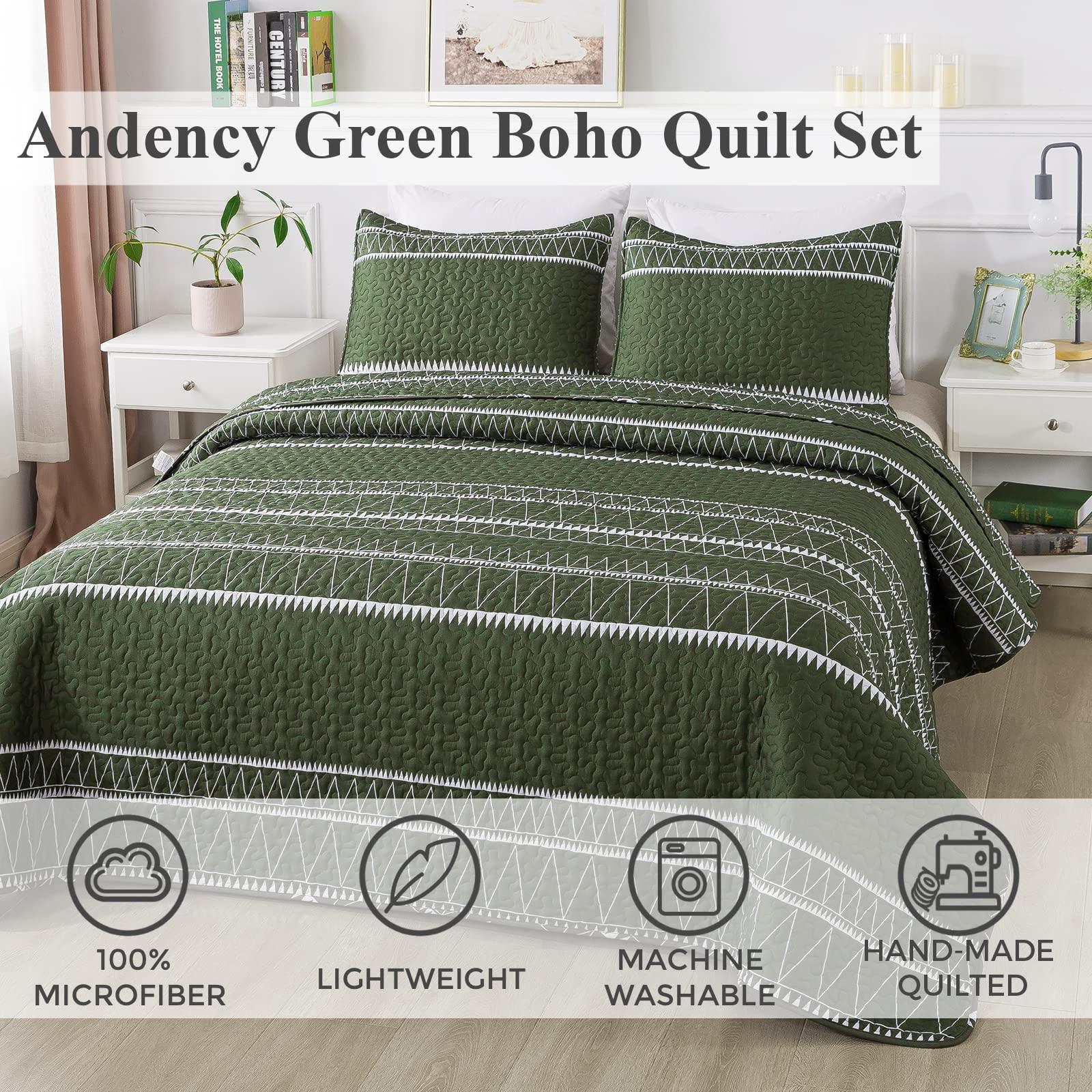 Andency Andency Green Quilt Set Oversized King (114x120 Inch), 3 Pieces(1 Striped Triangle Printed Quilt and 2 Pillowcases), Bohemian Summer Lightweight Reversible Microfiber Bedspread Coverlet