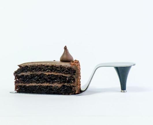 Wild Eye Designs Wild Eye Designs HIGH HEEL STAINLESS STEEL CAKE SERVER WITH DETACHABLE HEEL AND HANDLE, BLACK - FASHIONABLE AND ELEGANT, COMES WITH A DECORATIVE GIFTABLE BOX