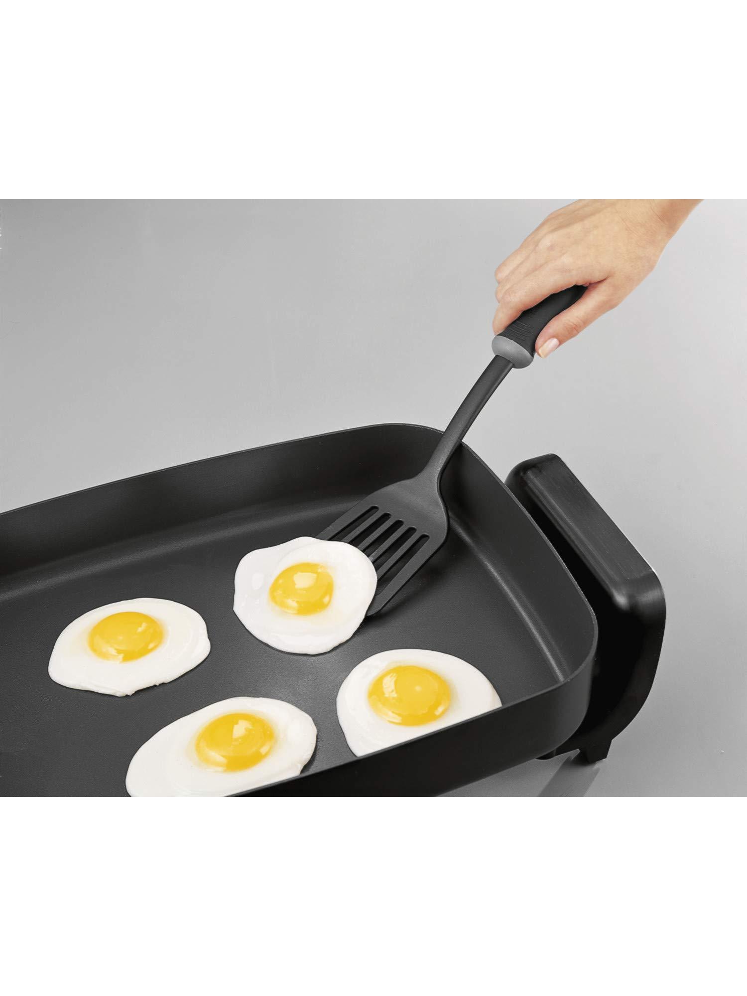 Proctor Silex Proctor Silex Electric Skillet with Lid, 116 sq. in. Nonstick Cooking Surface for Frying, Sauteing, Simmering and Braising, Adjustable Temp 200 to 400 F, Black (38526PS)