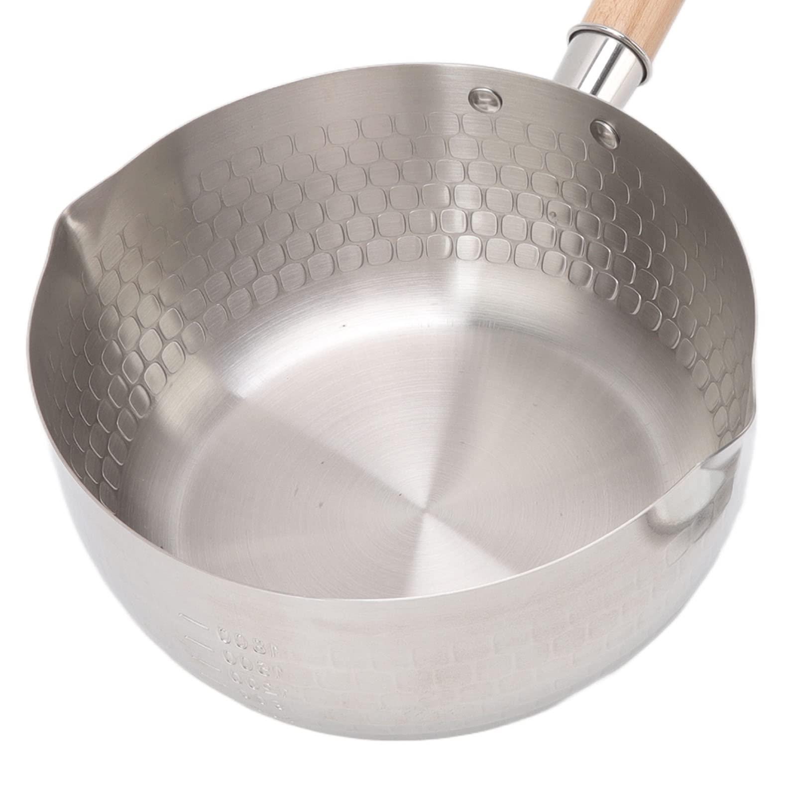 lvifloae Stainless Steel Crock Pot with Glass Lid with Lid and Wooden Handle Saucepan Traditional Japanese Snow Pot for Cooking, Noodles, Soups, Hot Milk 20 Cm