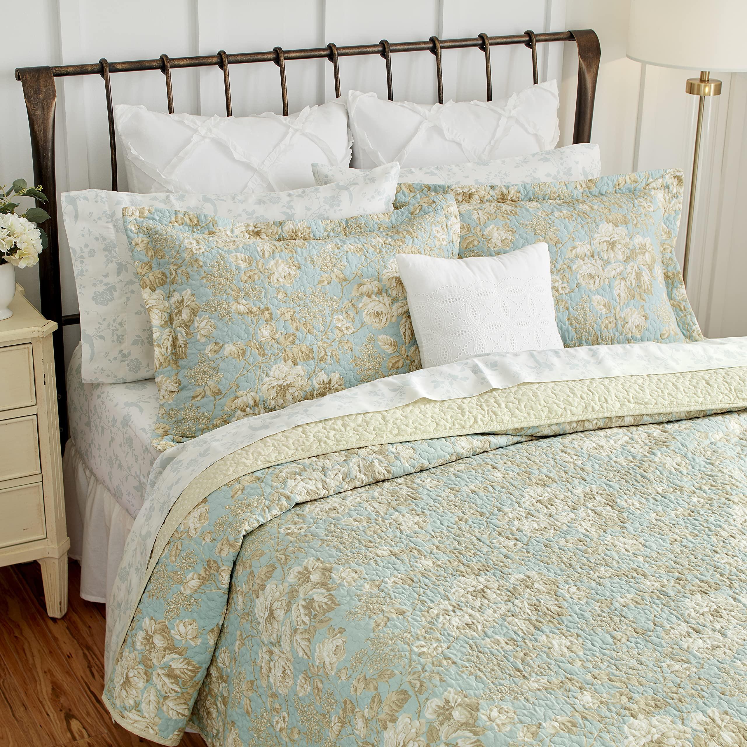 Laura Ashley Laura Ashley Home - Queen Quilt Set, Cotton Reversible Bedding with Matching Shams, Bedroom Decor Ideal for All Seasons (Brompton Green, Queen)