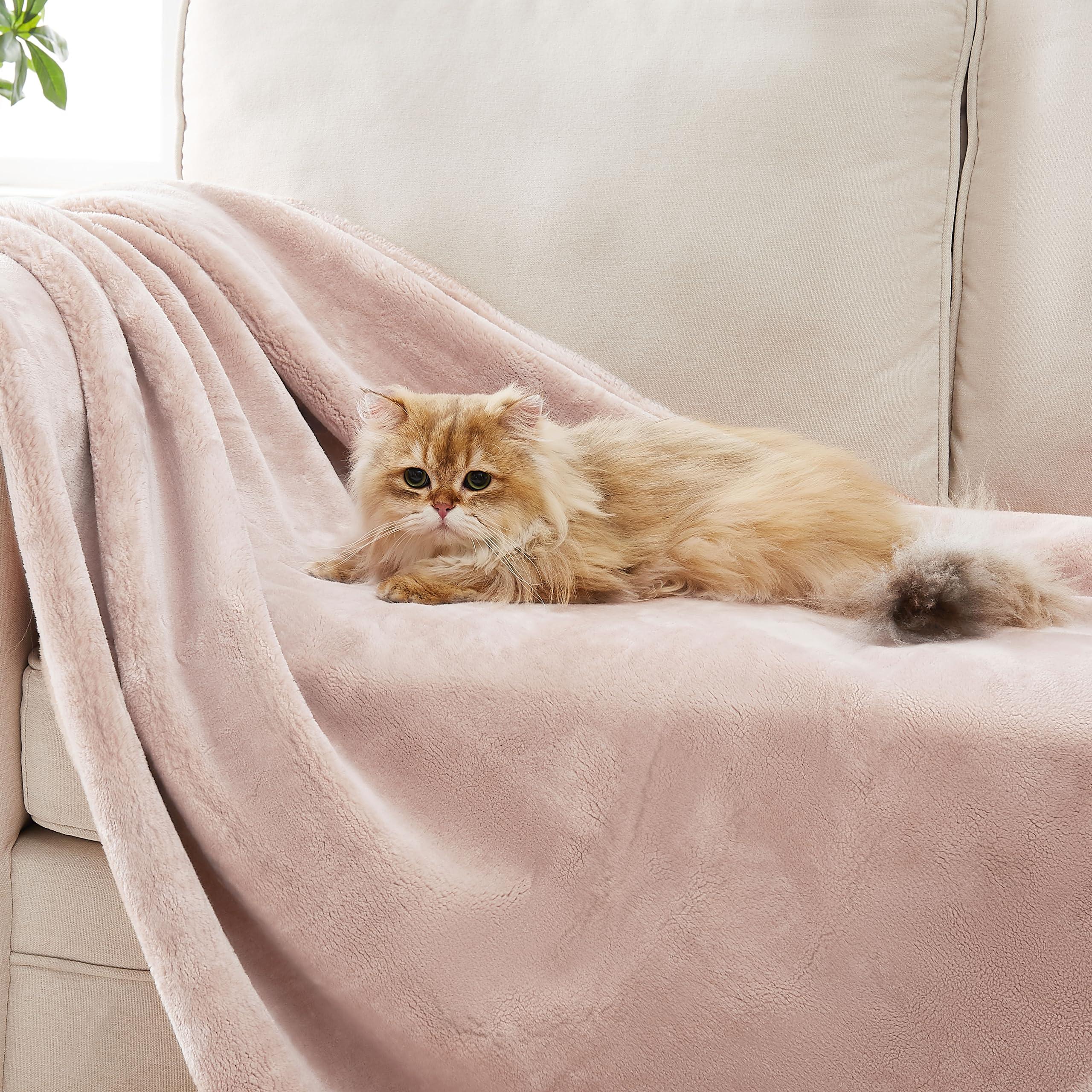 UGG UGG Whitecap Plush Throw Blanket Fleece Lightweight Soft Cozy Throw for Couch Luxury Home Decor for Living Room Machine Washable Hypoallergenic Flannel Blankets, 50-inch x 70-inch, Light Pink Quartz