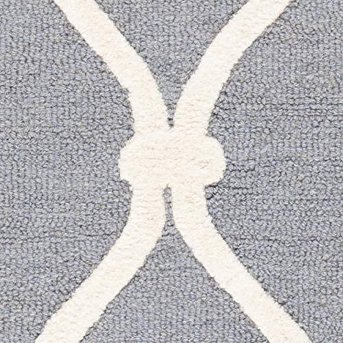 Safavieh SAFAVIEH Cambridge Collection 6\' Square Dark Grey/Ivory CAM710D Handmade Moroccan Premium Wool Area Rug
