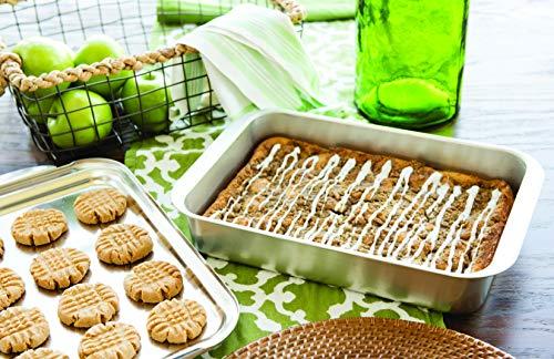 Nordic Ware Nordic Ware Classic Metal 9x13 Covered Cake Pan
