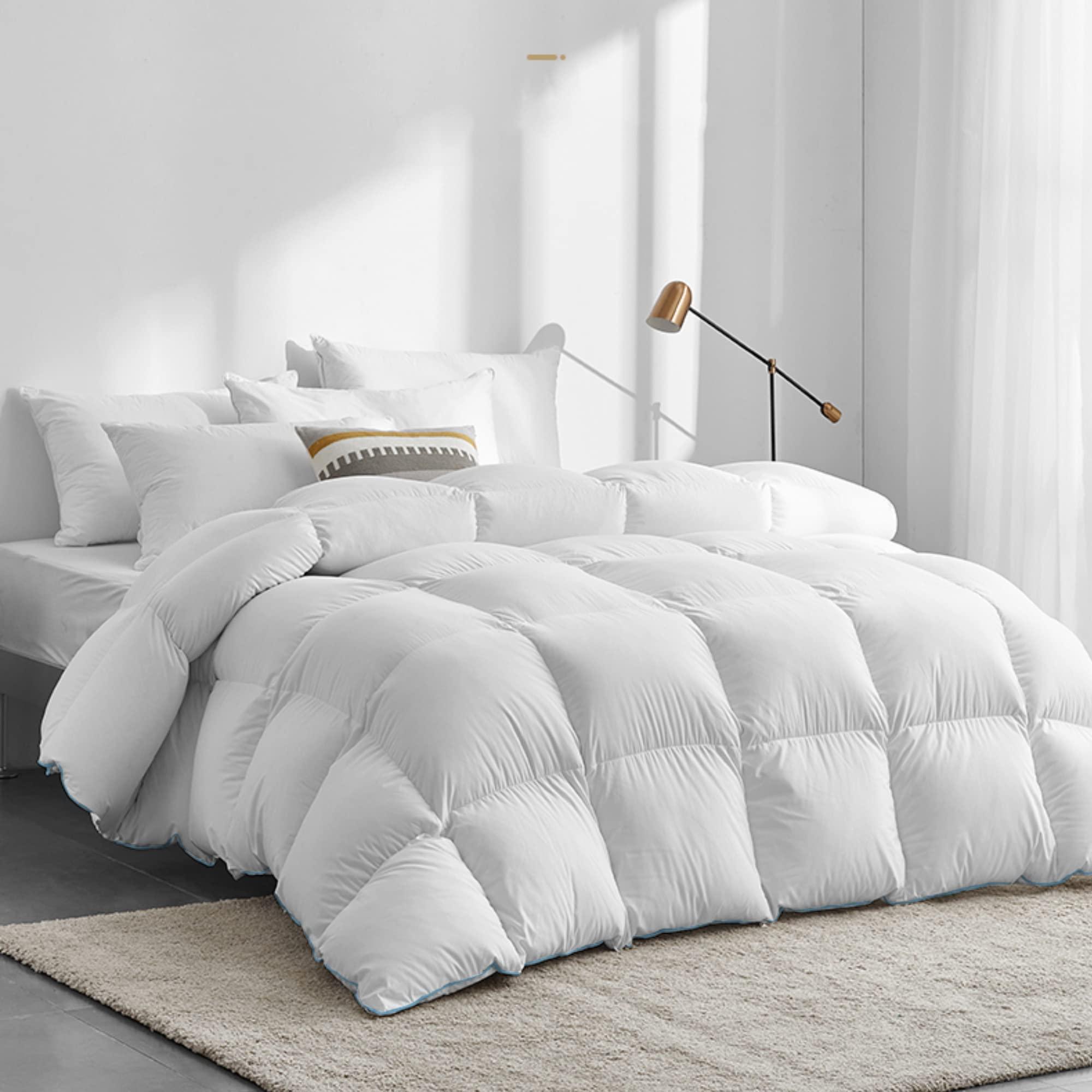 DOMDEC DOMDEC Heavyweight Goose Feather Down Comforter- Queen Size Winter Duvet- Ultra Soft 850 Fill Power Hotel Collection 55oz Thick Duvet Insert Cold Weather Sleepers (90X90\'\', White) (DD2011)