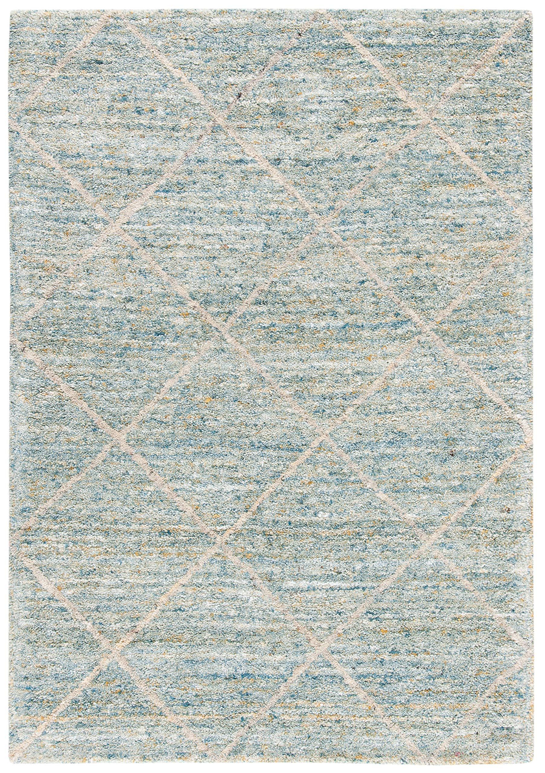Safavieh SAFAVIEH Himalaya Collection Accent Rug - 4' x 6', Blue, Handmade Wool, Ideal for High Traffic Areas in Entryway, Living Room, Bedroom (HIM423M)