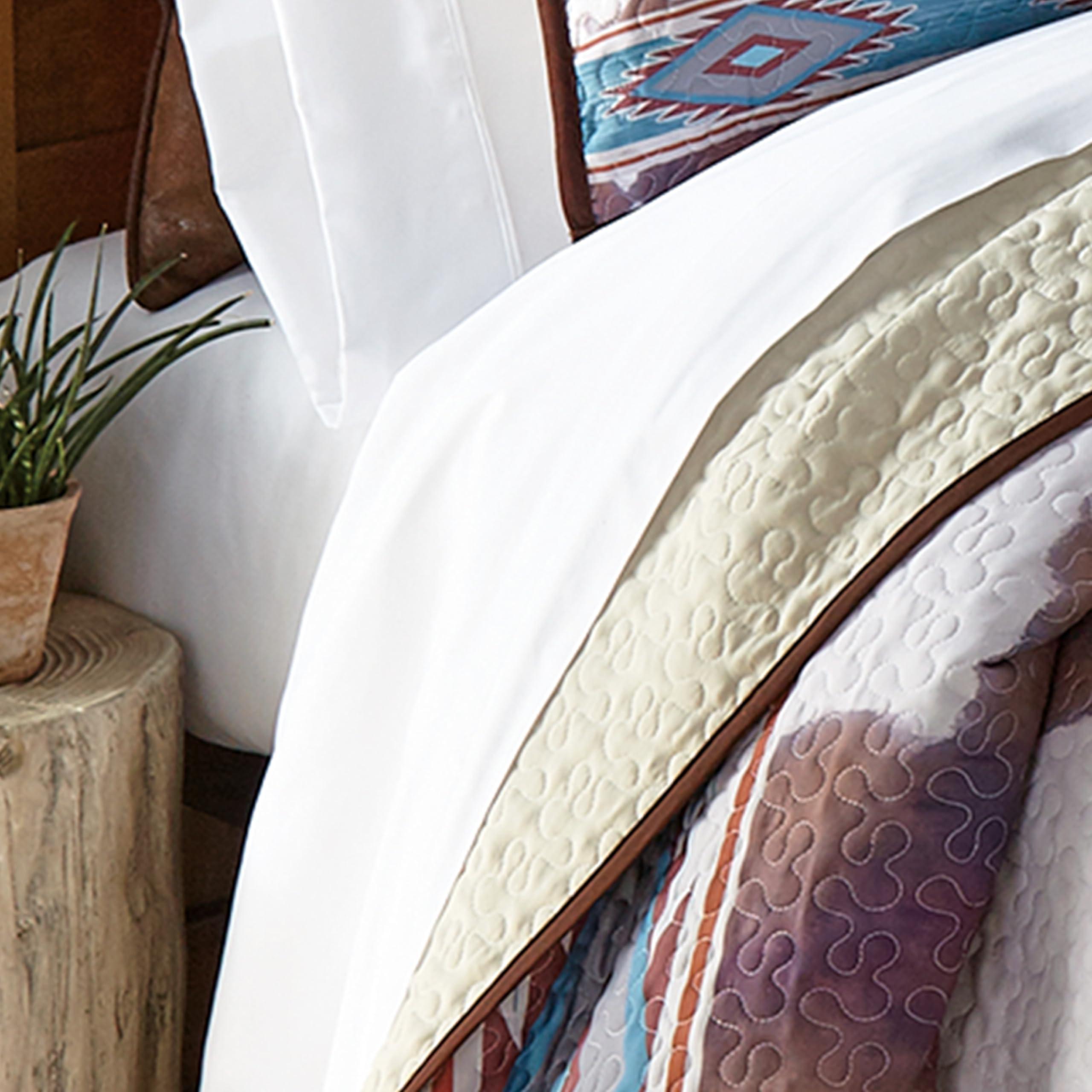 BLACK FOREST DECOR Black Forest Dcor Aztec Cowhide Twin Quilt Set - Lightweight, Southwest Style Bedding with Cowhide and Geometric Patterns, Includes Quilt and Sham, Machine Washable