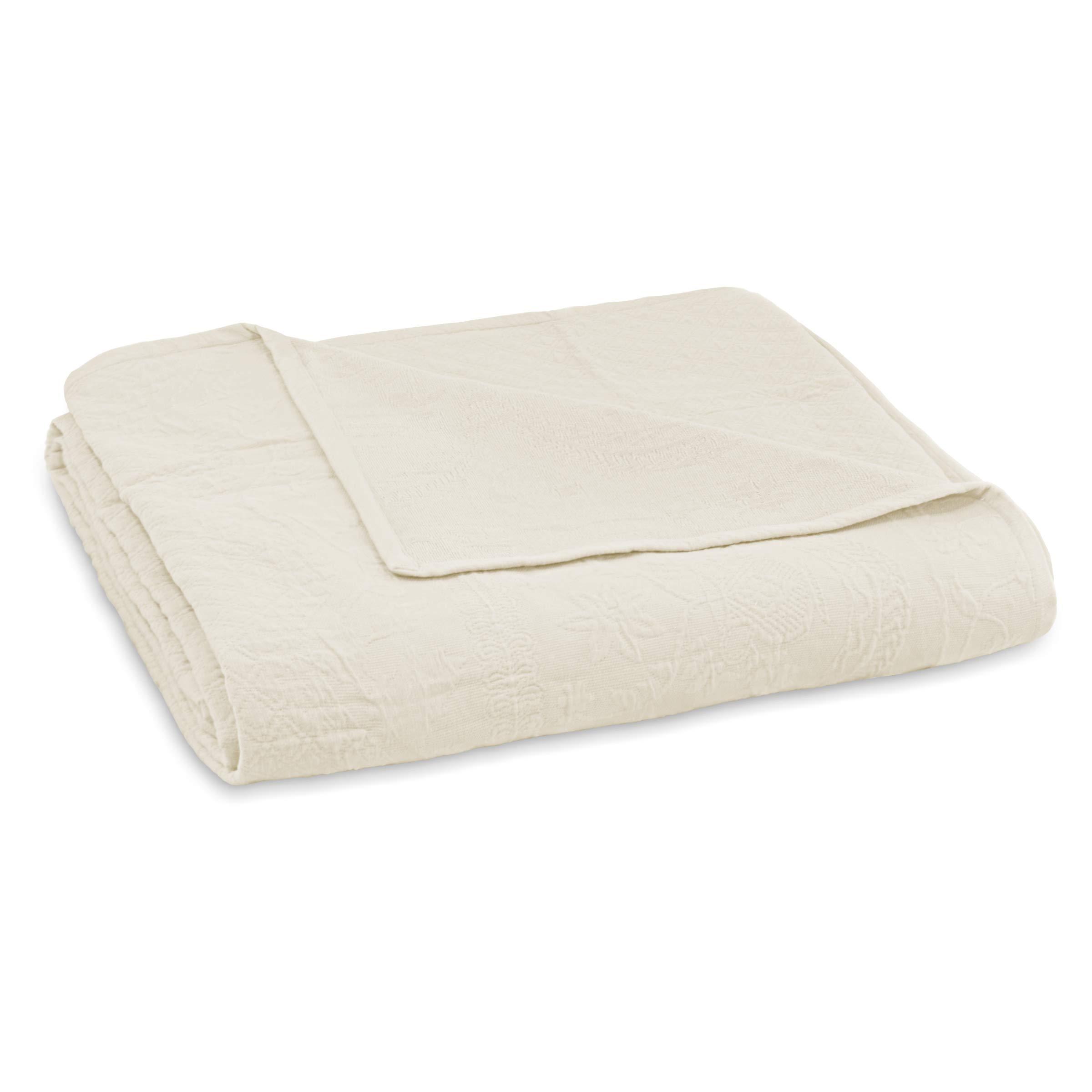 Historic Charleston HISTORIC CHARLESTON King Charles Modern Farmhouse Floral Matelasse Coverlet, 100% Cotton Breathable Bedding, King/CalKing, Ivory