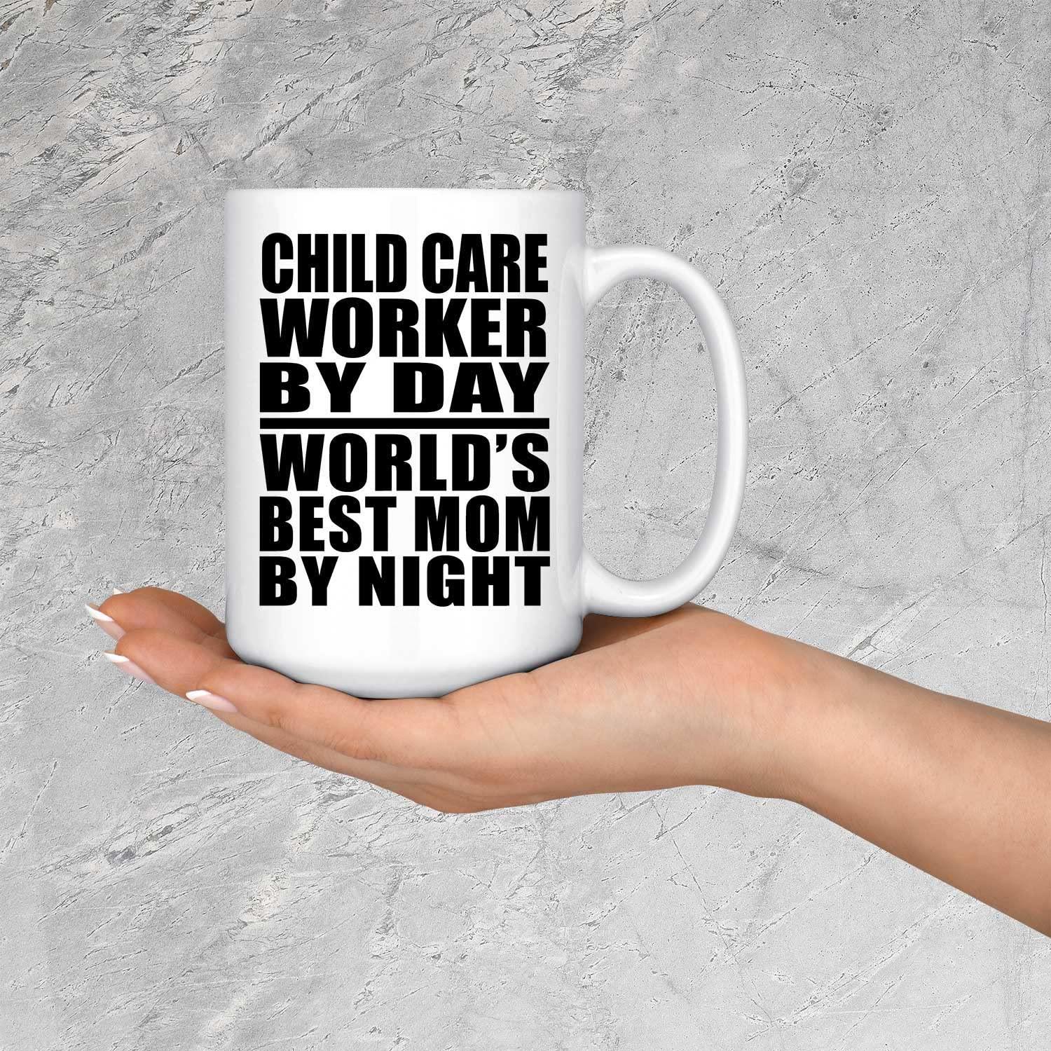 Ekena Millwork Ekena Millwork CM20DRPCC Deria Ceiling Medallion, 20 1/4\"OD x 1 1/2\"P (Fits Canopies up to 6\"), Hand-Painted Pot of Cream Crackle