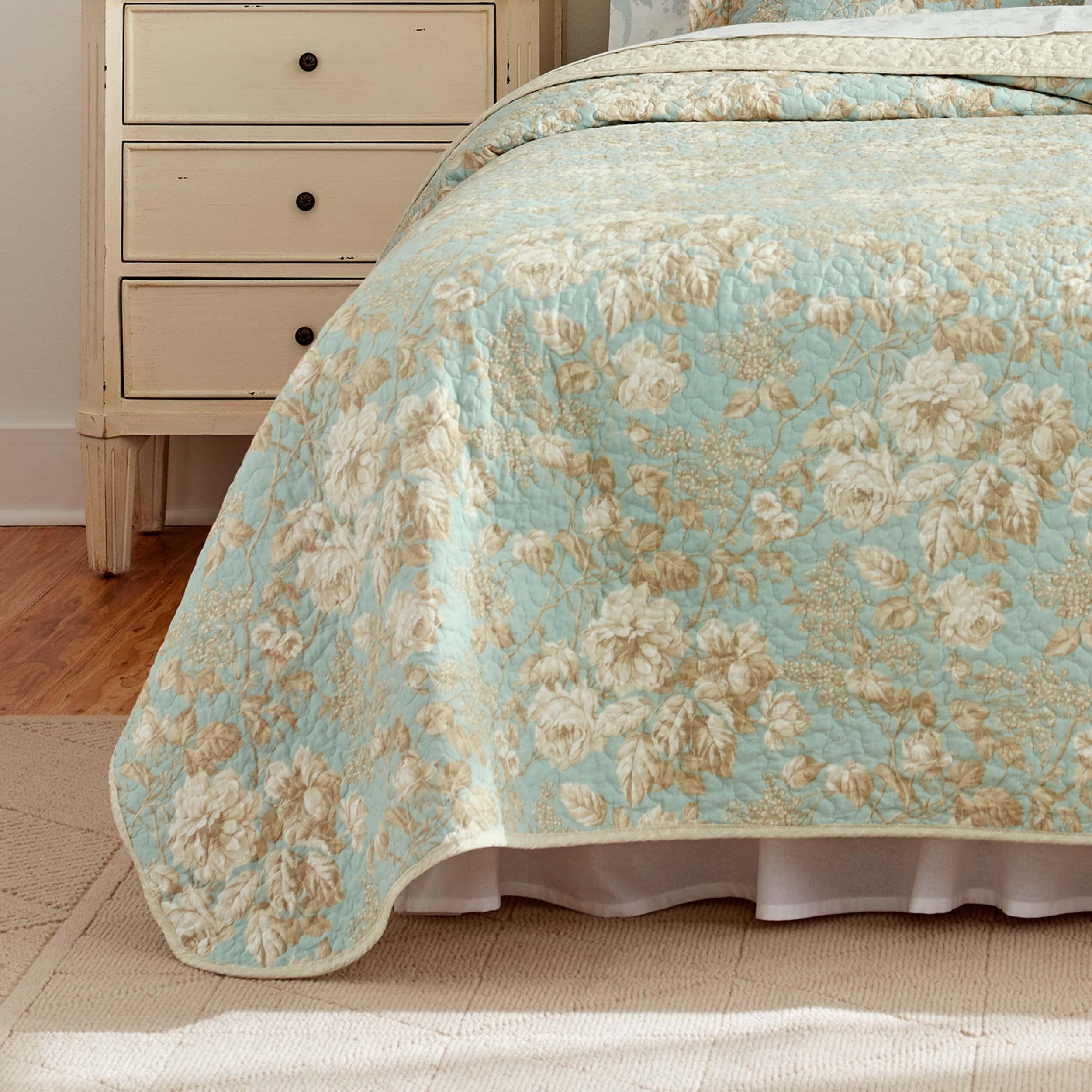 Laura Ashley Laura Ashley Home - Queen Quilt Set, Cotton Reversible Bedding with Matching Shams, Bedroom Decor Ideal for All Seasons (Brompton Green, Queen)