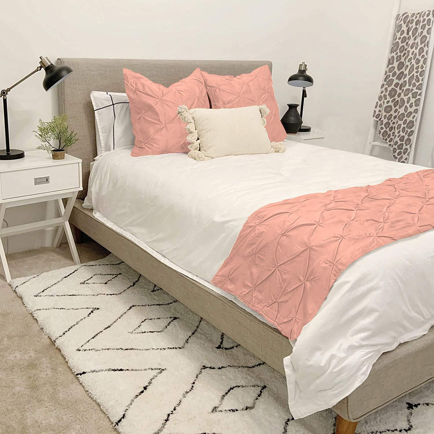 Muskan Collection in 600 Count Pinch Pleated Bed Runner 1 Pieces Solid 100 % Egyptian Cotton Soft Fade-Resistant Easy Care Decorative Bed Scarf