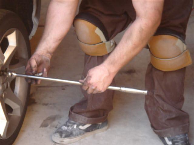 TROXELL USA TROXELL USA - SuperSoft Beige Leatherhead Kneepads (Medium/Bagged in Pairs)