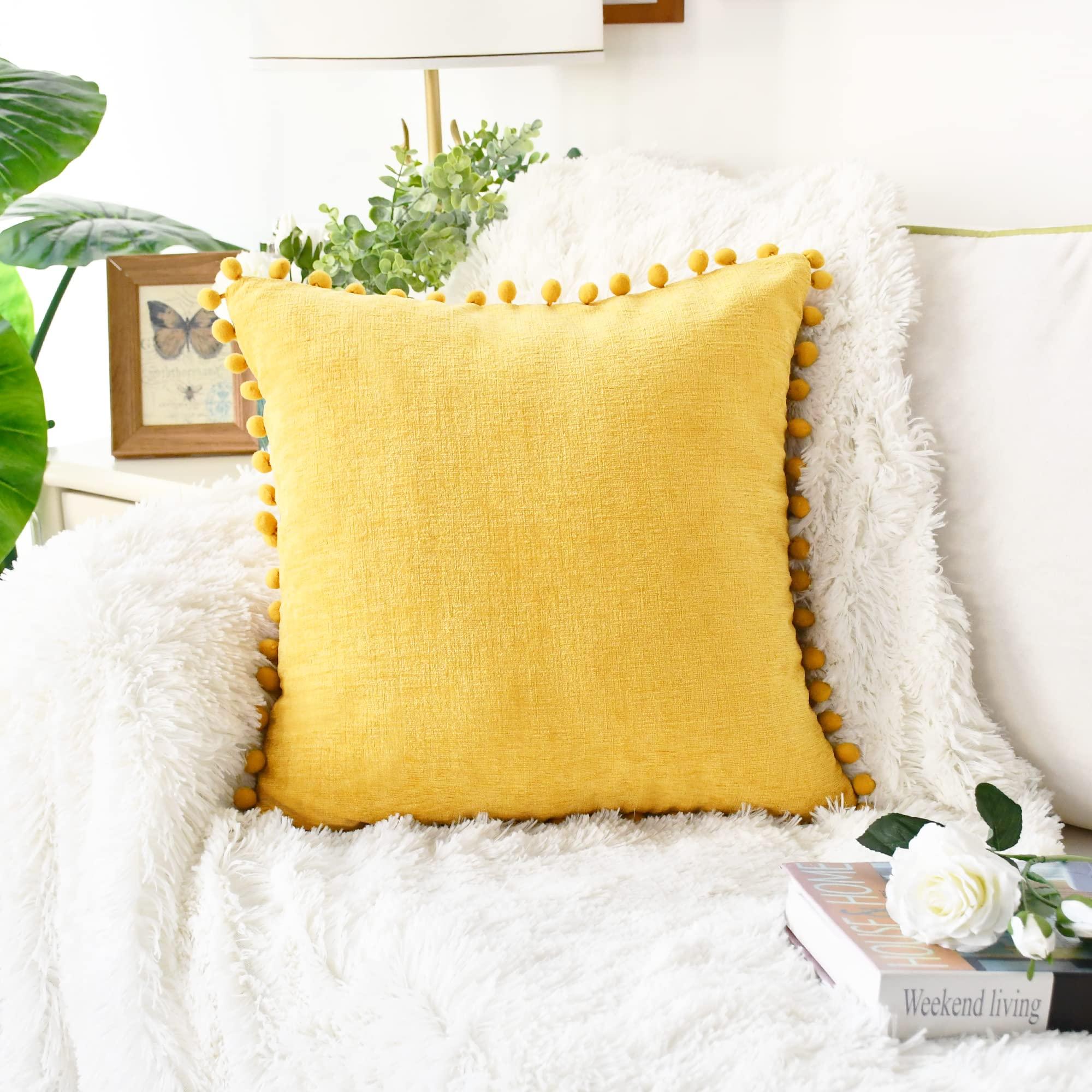 KIZMIQ Runner Rugs Clear Vinyl Plastic Floor Protector 1.5mm Runner Rug Heavy Duty Clear Carpet/Runner Waterproof Protector/Plastic Table Cover - Multipurpose Rectangular Vinyl Roll, Anti-Oxidation,60/90/100