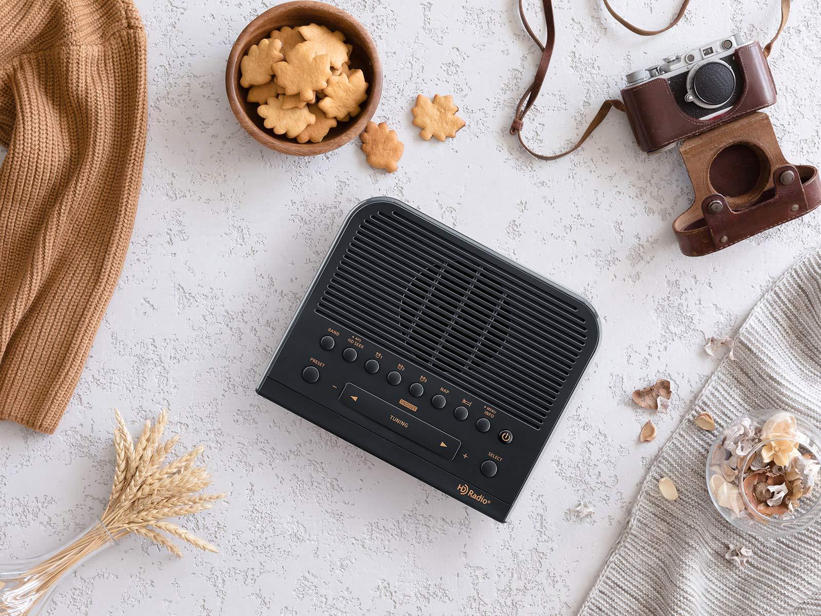 Sangean Sangean SG-114 AM/FM HD Clock Radio with USB Charging (Black)