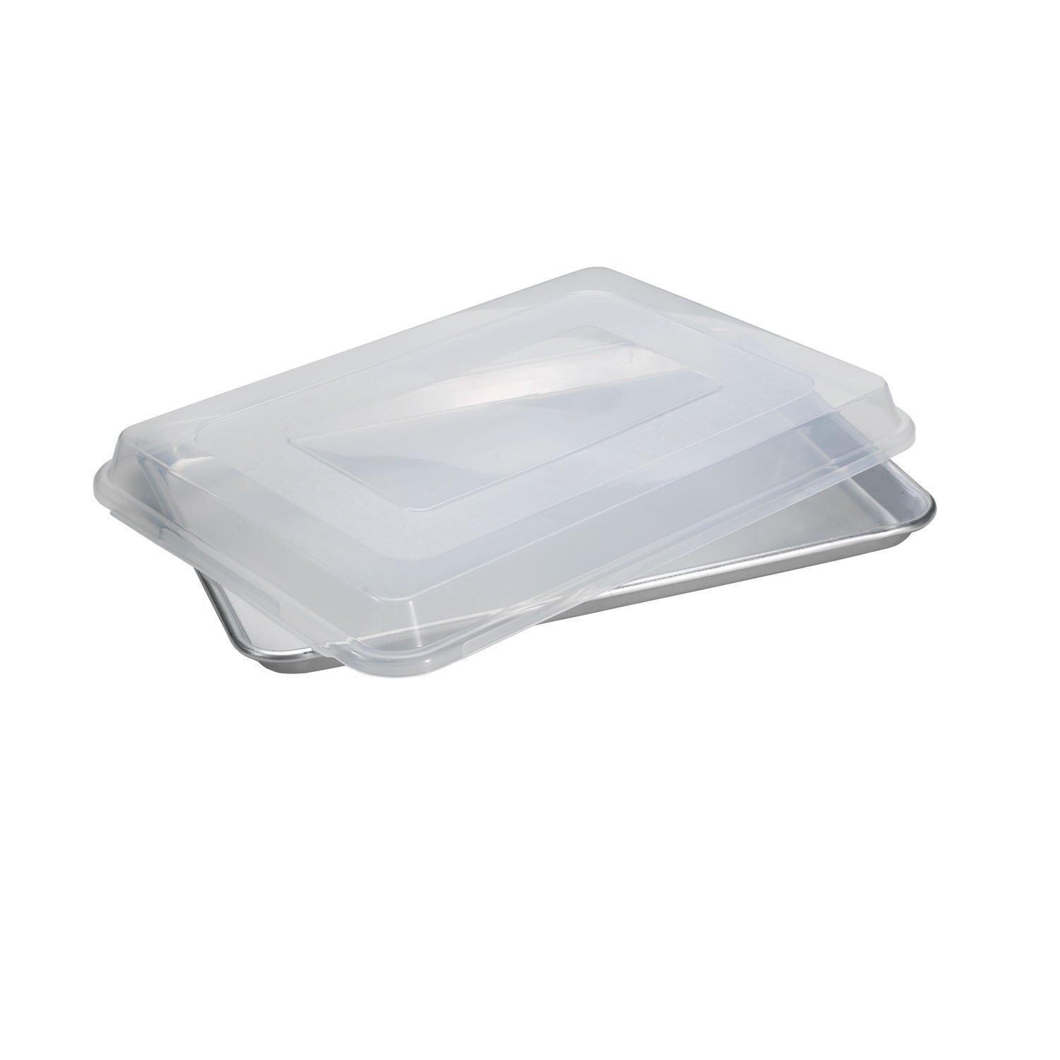 Nordic Ware Nordic Ware Natural Aluminum Commercial Baker's Quarter Sheet with Lid