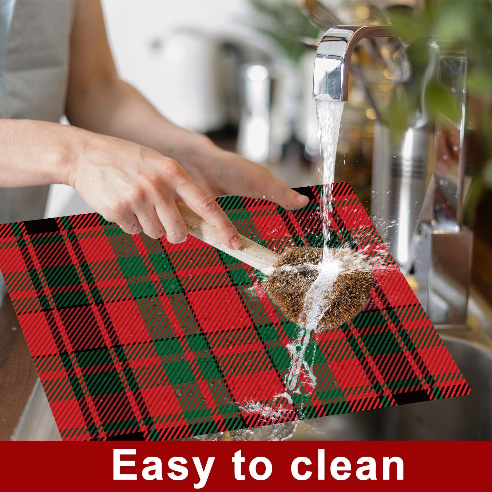 OBUSATT Christmas Placemats Set of 6 Red and Green Plaid Plastic Table Mats Recyclable Place Mats Washable Farmhouse Holiday Table Decoration for Indoor Outdoor Christmas Party Kitchen Dining Table