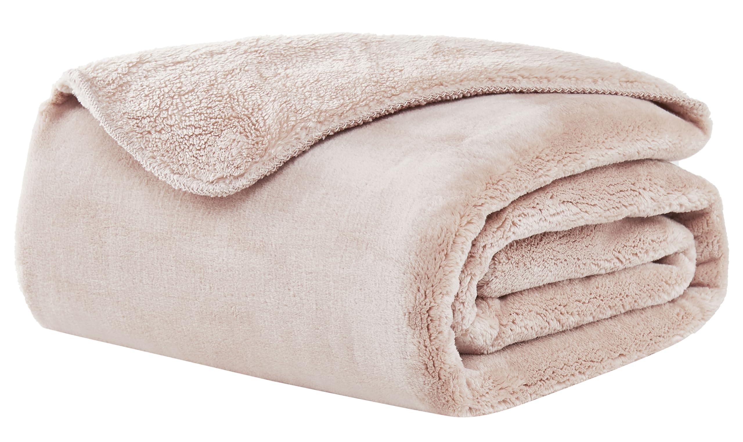 UGG UGG Whitecap Plush Throw Blanket Fleece Lightweight Soft Cozy Throw for Couch Luxury Home Decor for Living Room Machine Washable Hypoallergenic Flannel Blankets, 50-inch x 70-inch, Light Pink Quartz